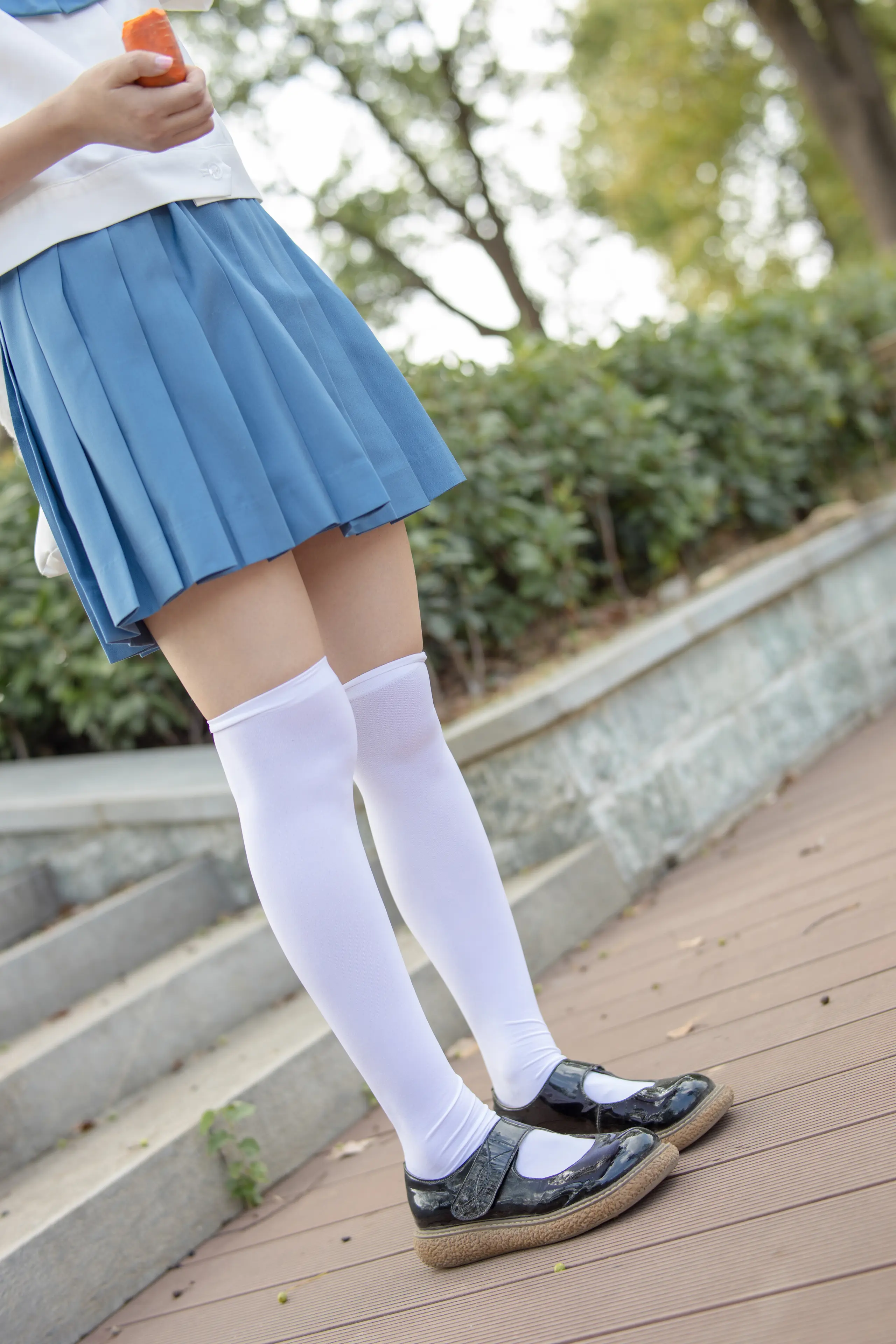 森萝财团 JKFUN 默陌&Aika 80D白丝过膝袜两女一ZOO [93P]