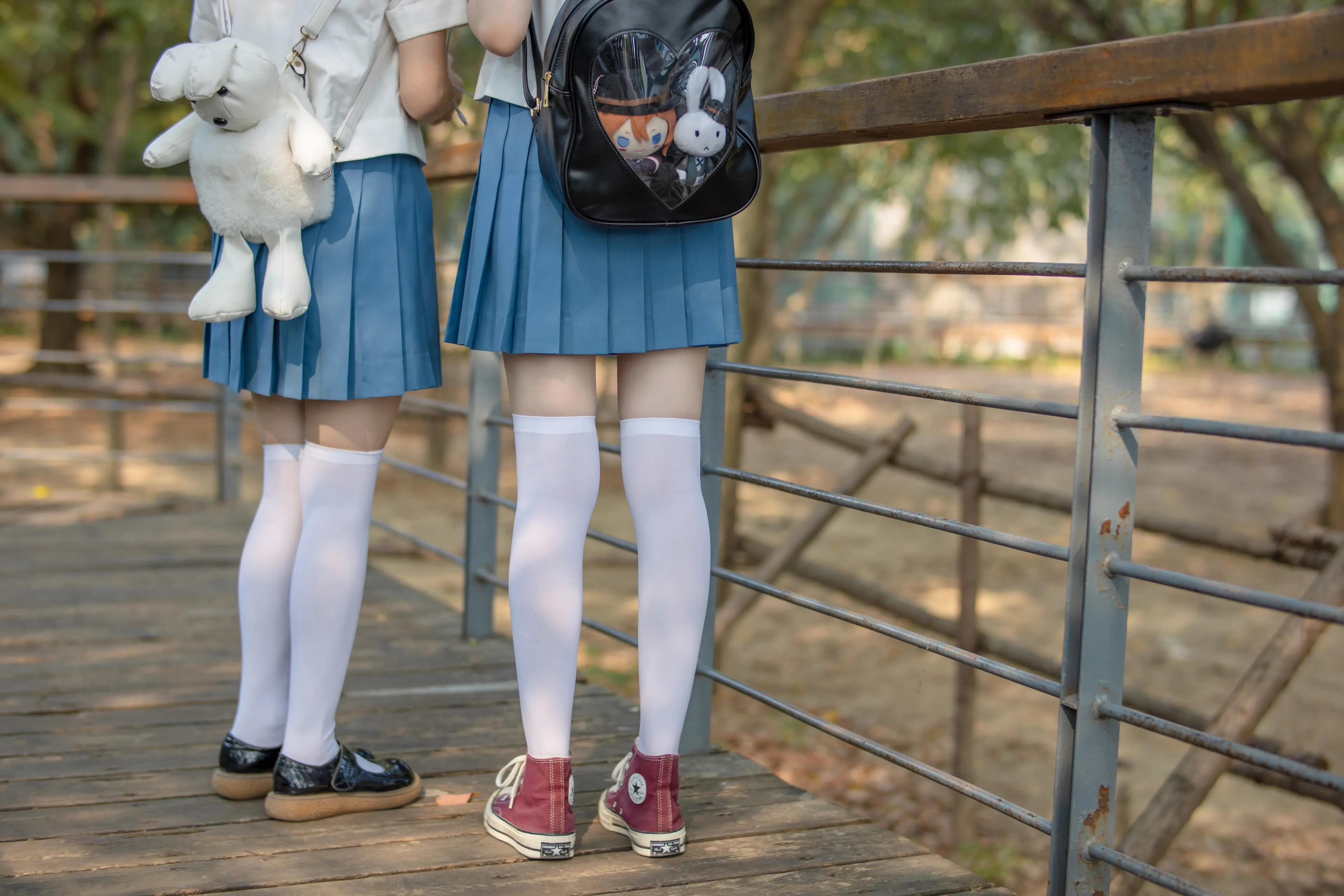 森萝财团 JKFUN 默陌&Aika 80D白丝过膝袜两女一ZOO [93P]