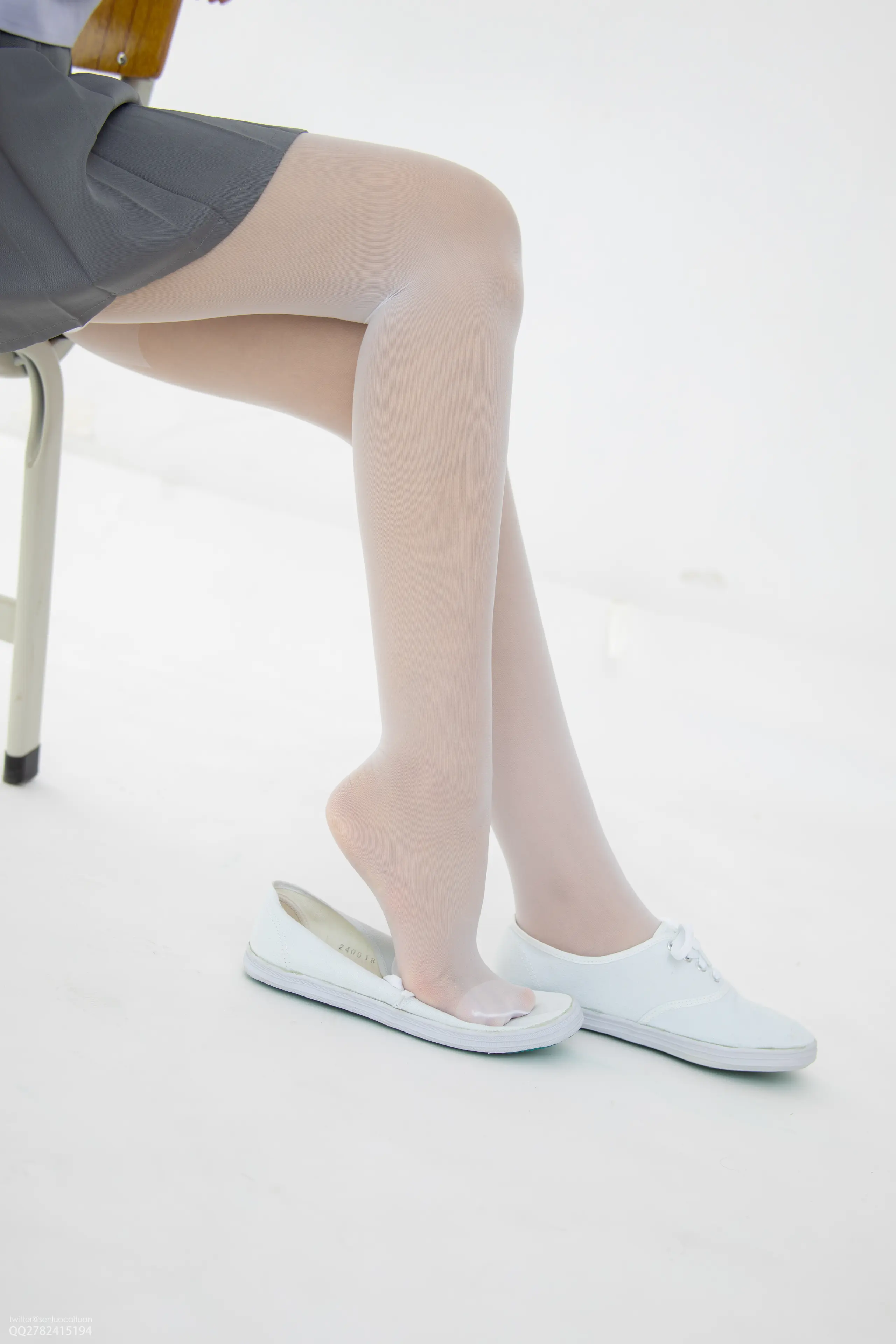 森萝财团 JKFUN 默陌+芝士 13D白丝白丝网鞋合辑 [104P]