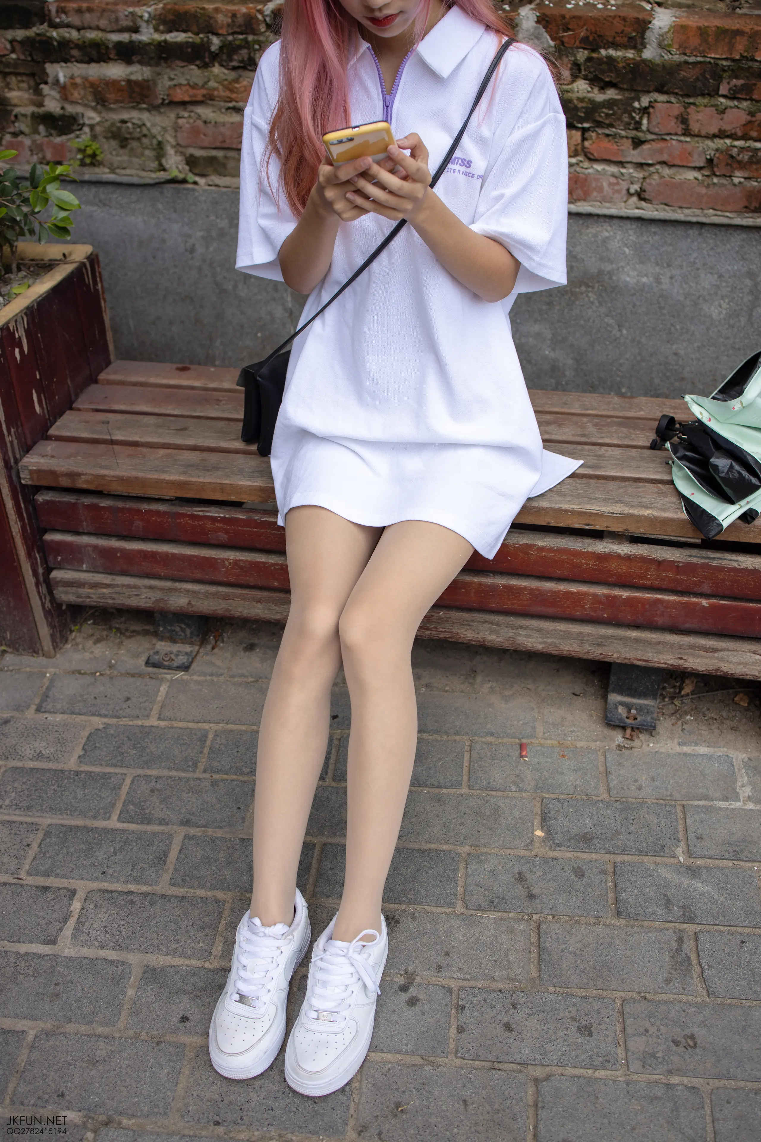 森萝财团 JKFUN 10D肉丝运动鞋桌 [102P]