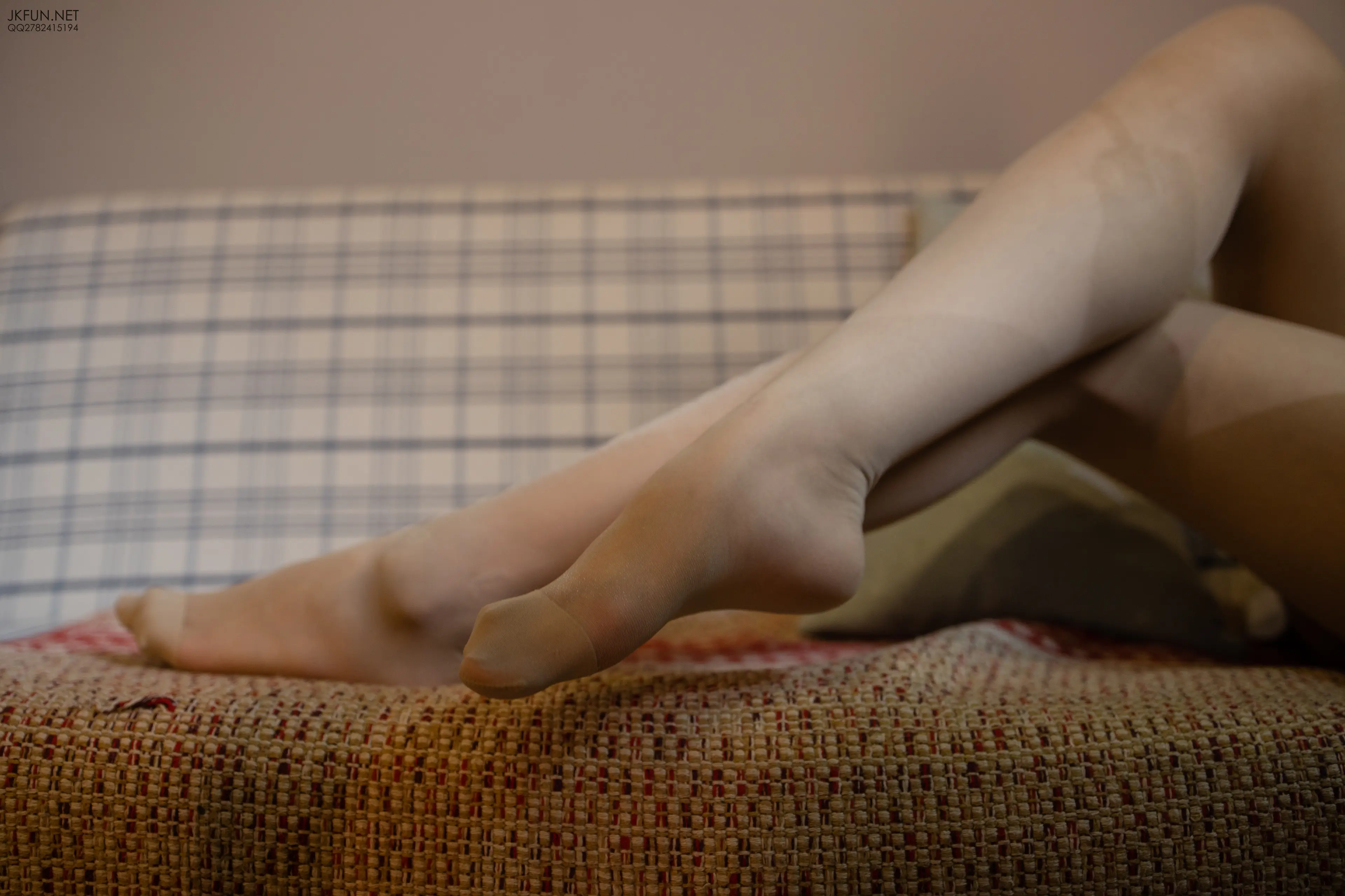 森萝财团 JKFUN 10D肉丝运动鞋桌 [102P]