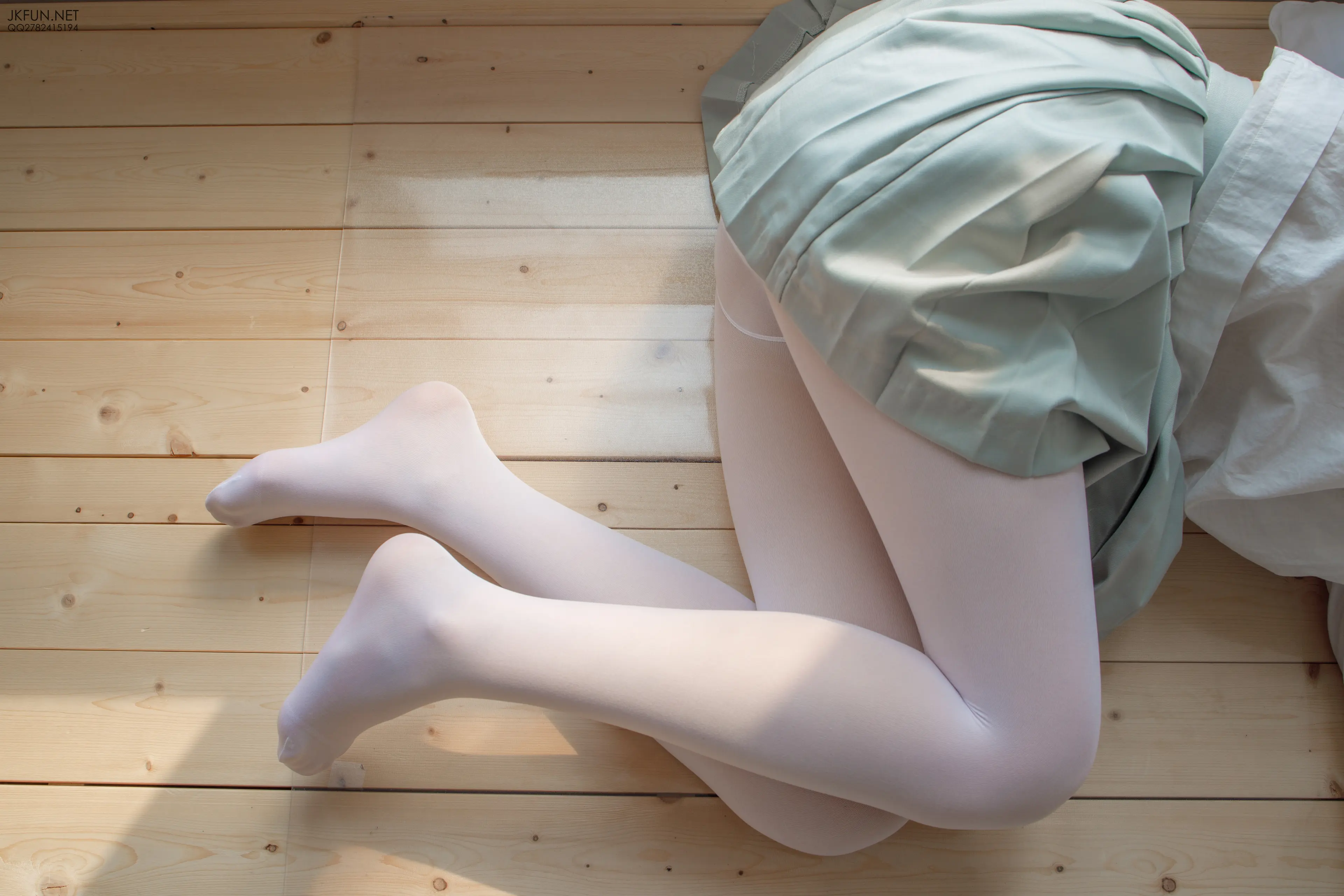 森萝财团 JKFUN 50D白丝按摩仪 [105P]