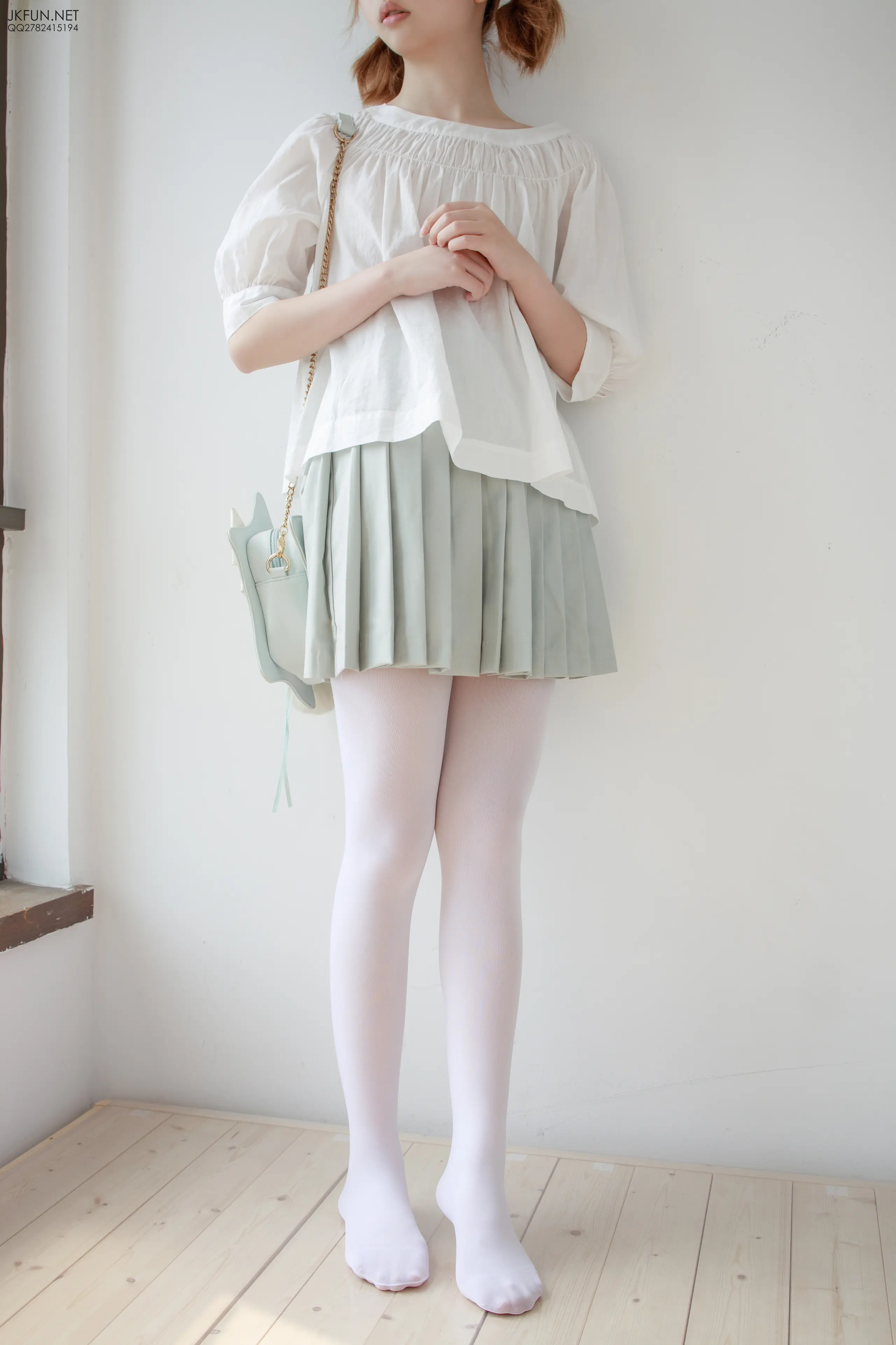 森萝财团 JKFUN 50D白丝按摩仪 [105P]