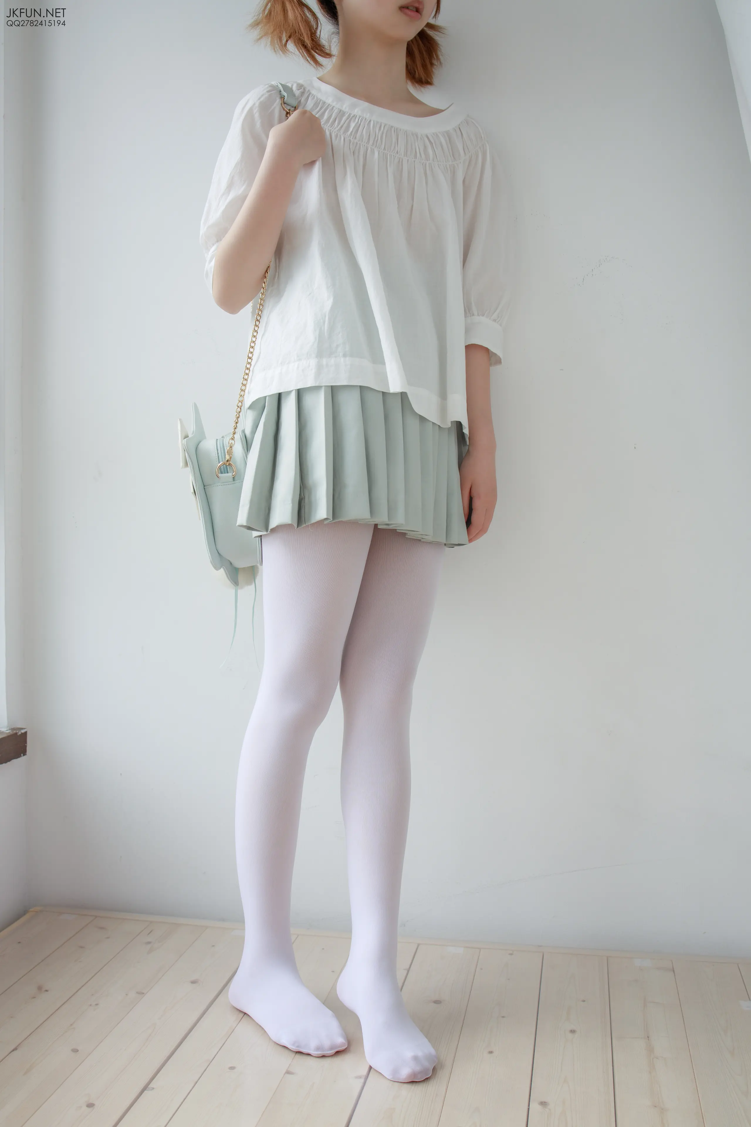 森萝财团 JKFUN 50D白丝按摩仪 [105P]