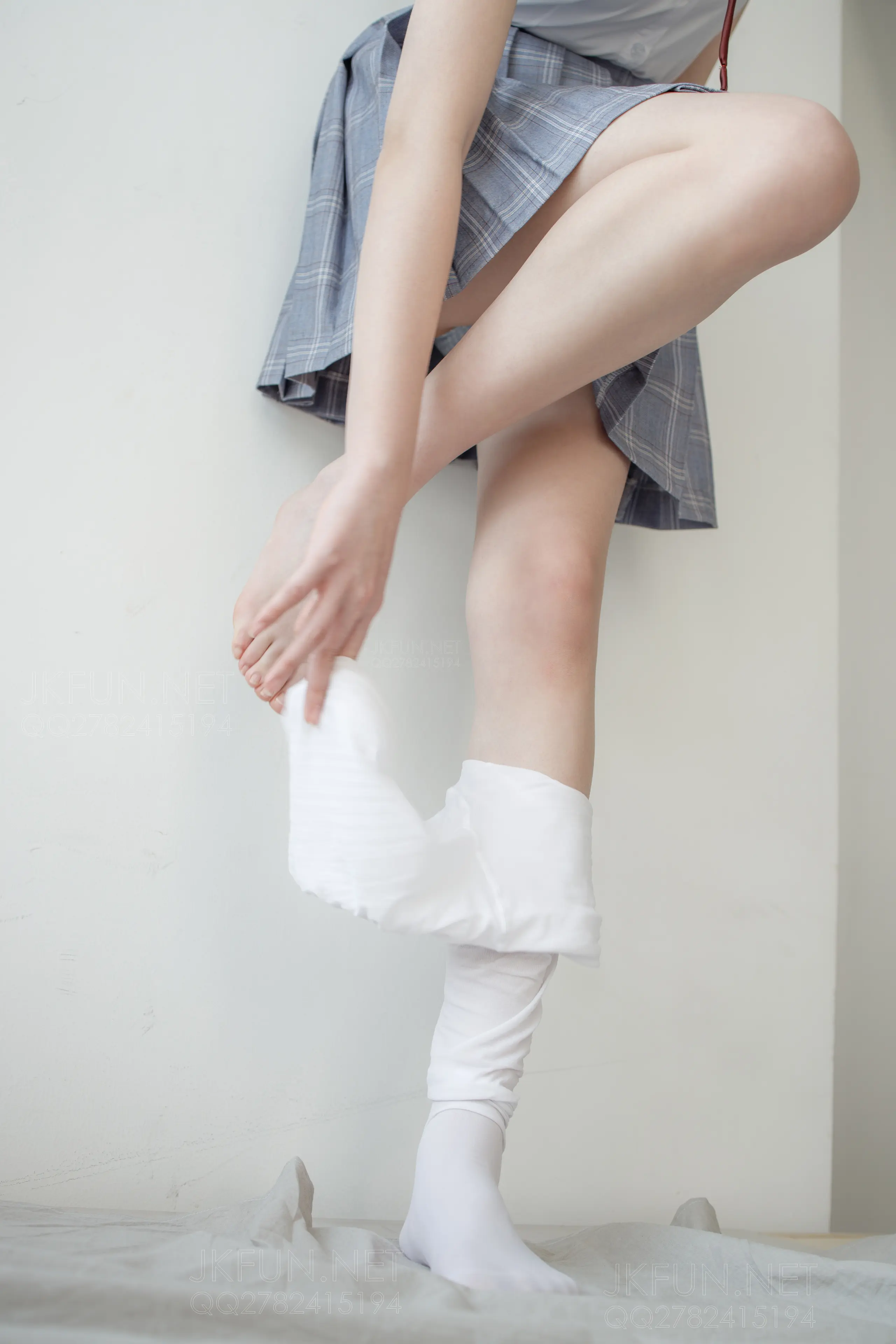 森萝财团 JKFUN Aika 可爱学妹丝足 [230P]