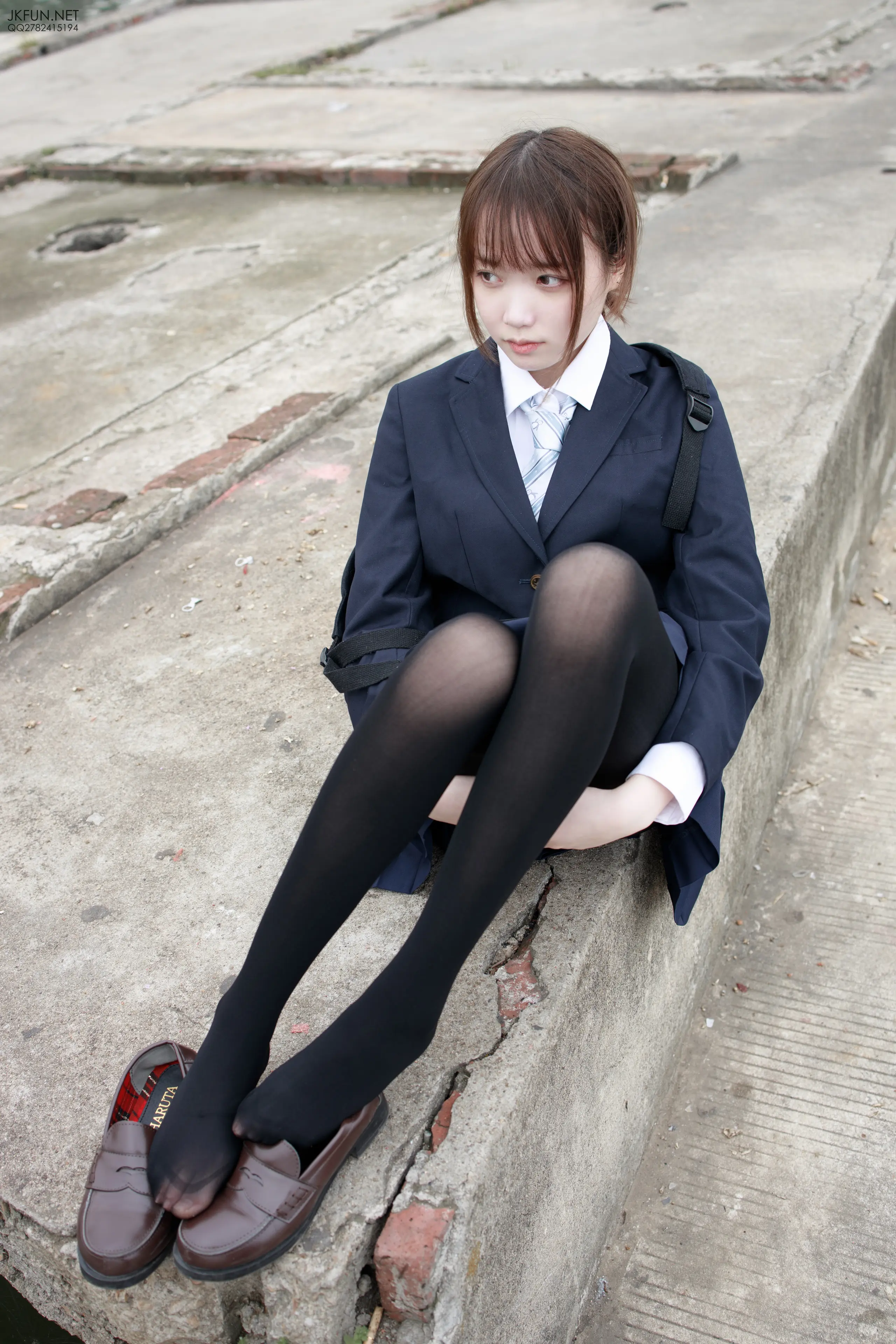 森萝财团 JKFUN Aika 日系黑丝 [140P]