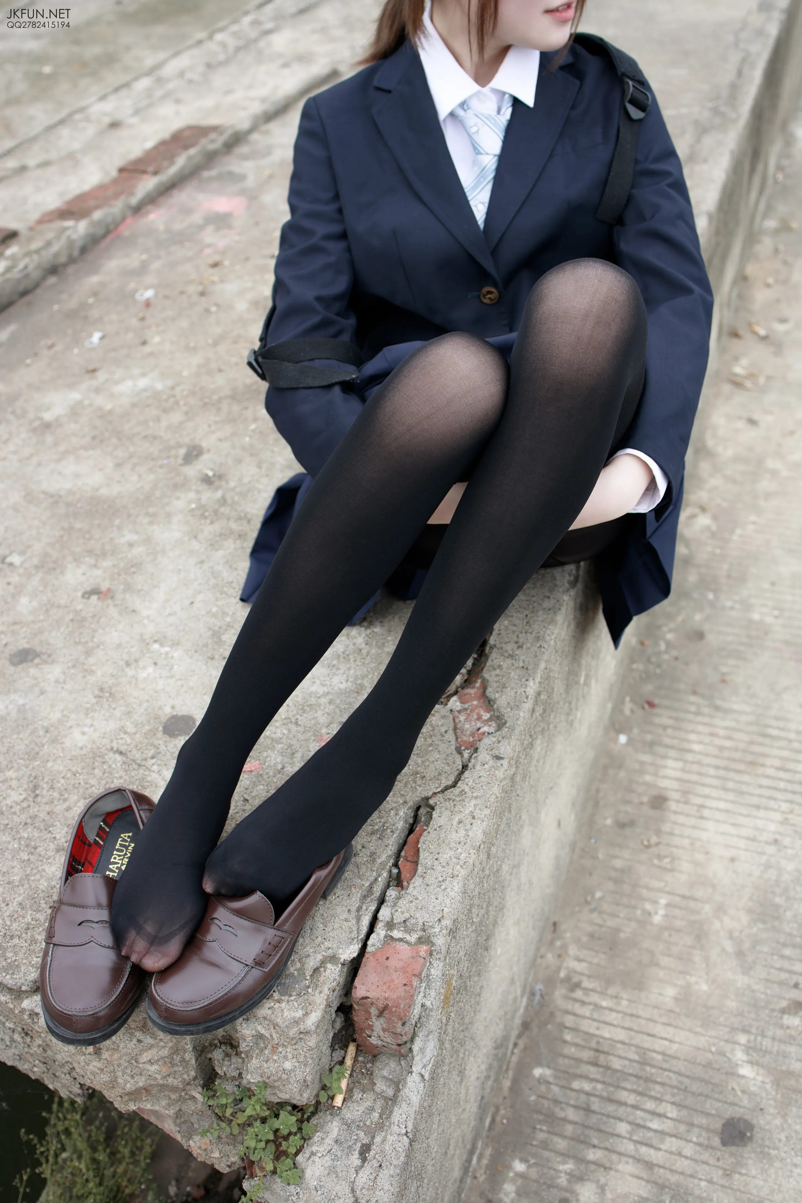 森萝财团 JKFUN Aika 日系黑丝 [140P]