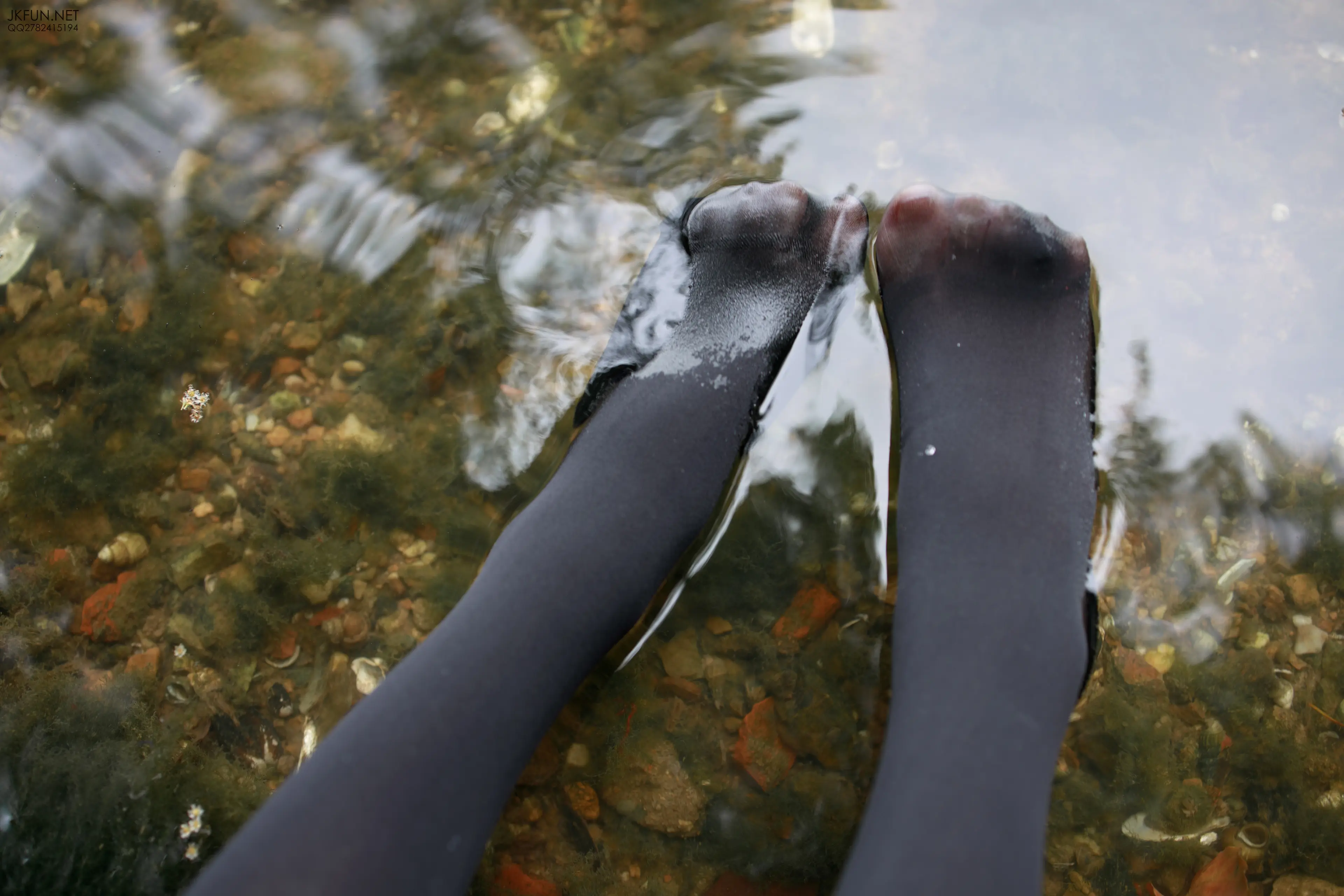 森萝财团 JKFUN Aika 日系黑丝 [140P]