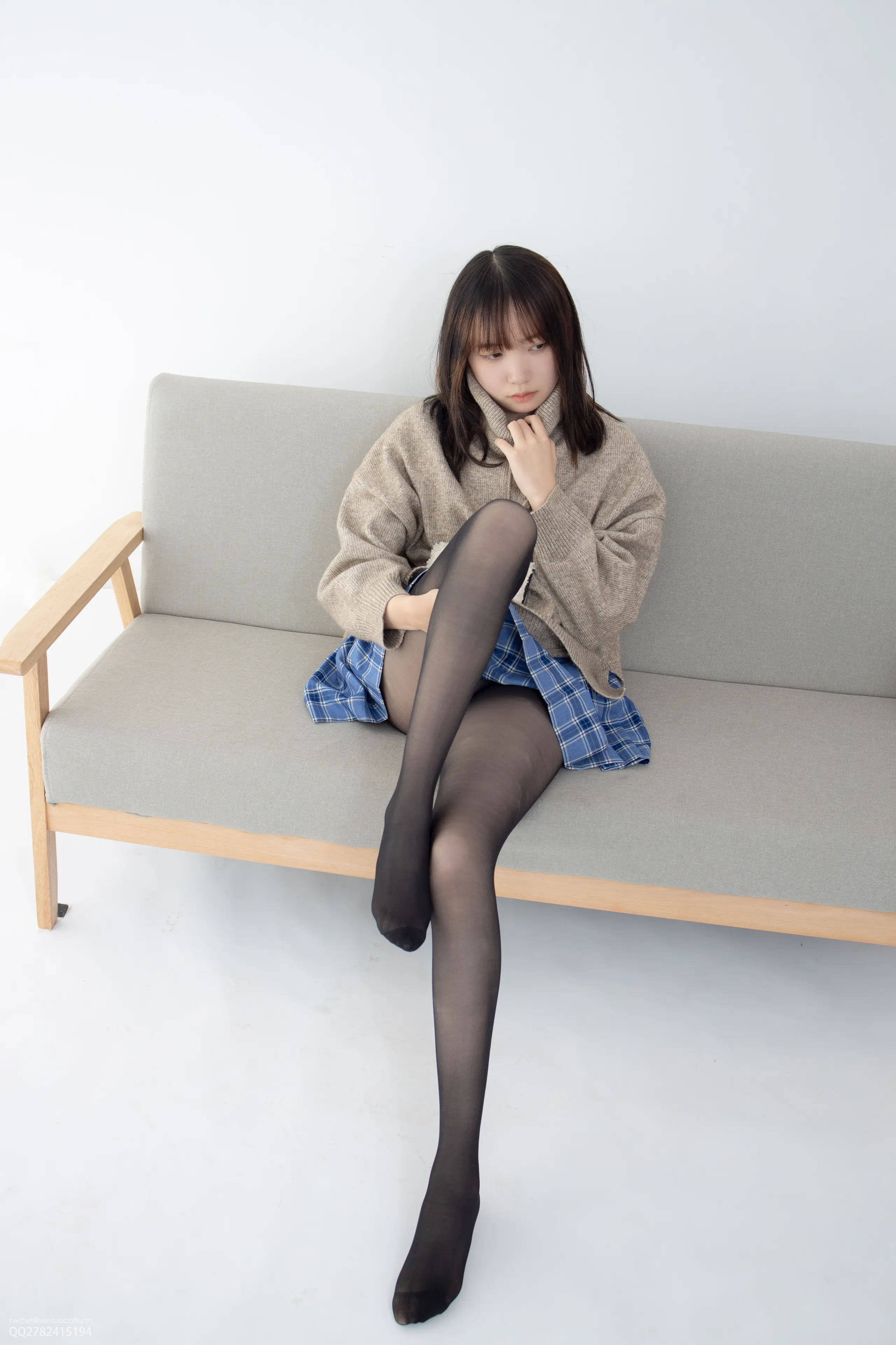 森萝财团 JKFUN Aika 百元团定制1-1 13D黑丝 [34P]