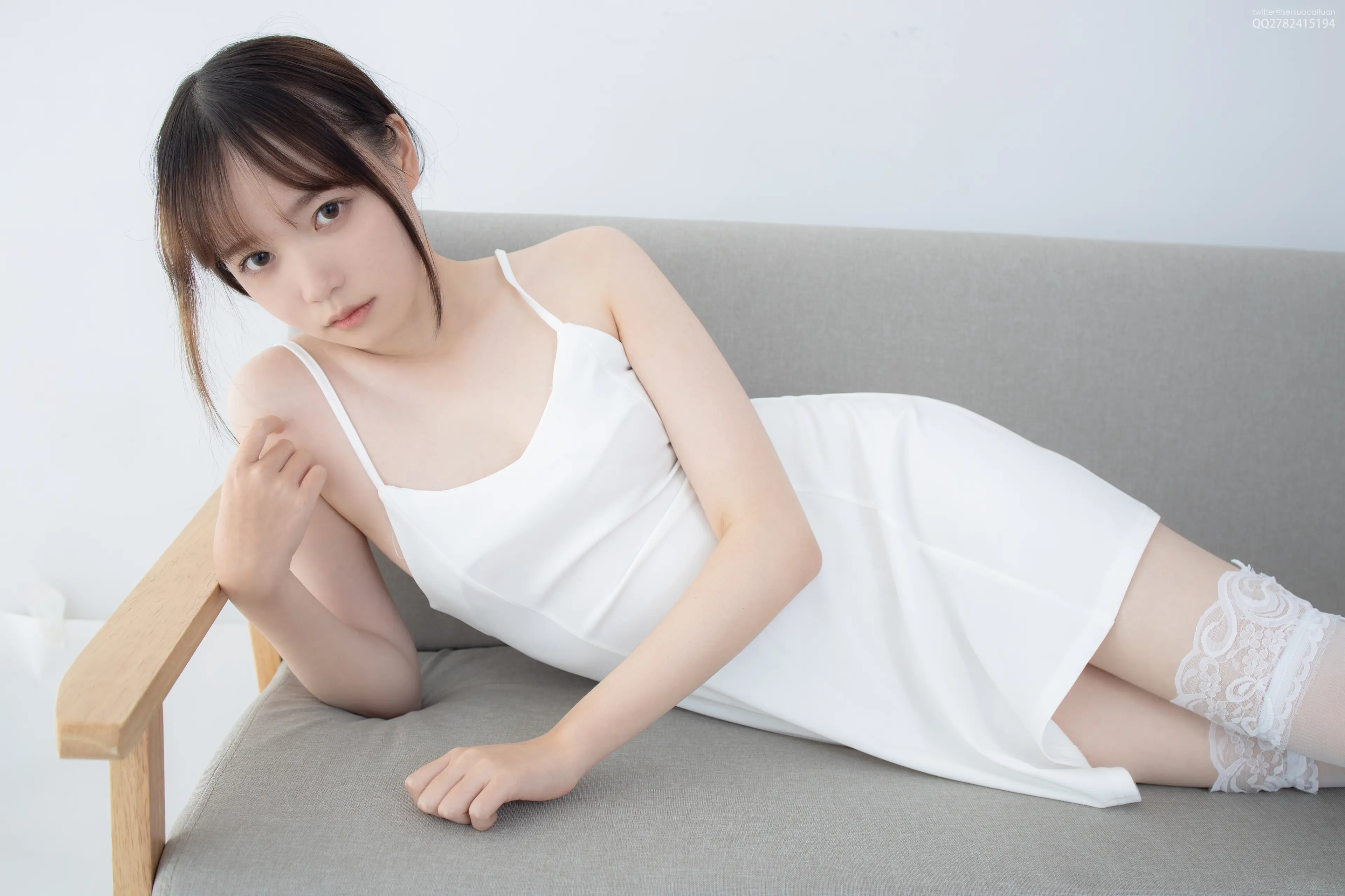 森萝财团 JKFUN Aika 百元团定制1-5 30D蕾丝边高筒袜白色吊带裙 [34P]