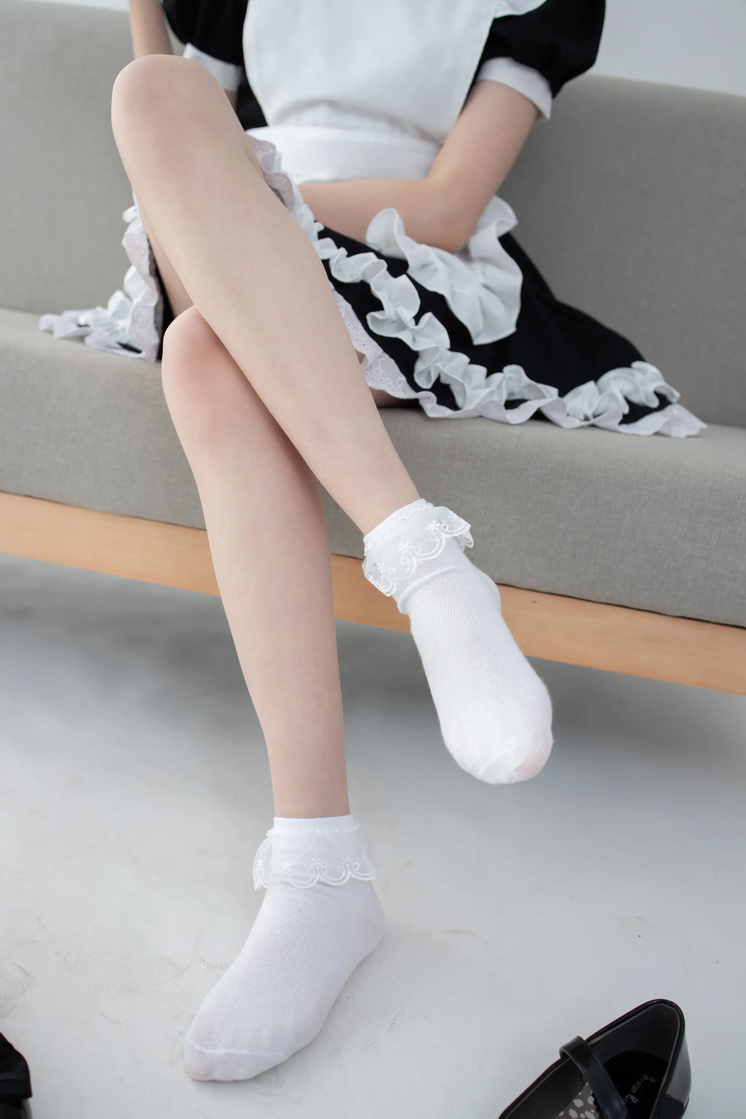 森萝财团 JKFUN Aika 百圆定制2-2 蕾丝花边短袜女仆 [32P]