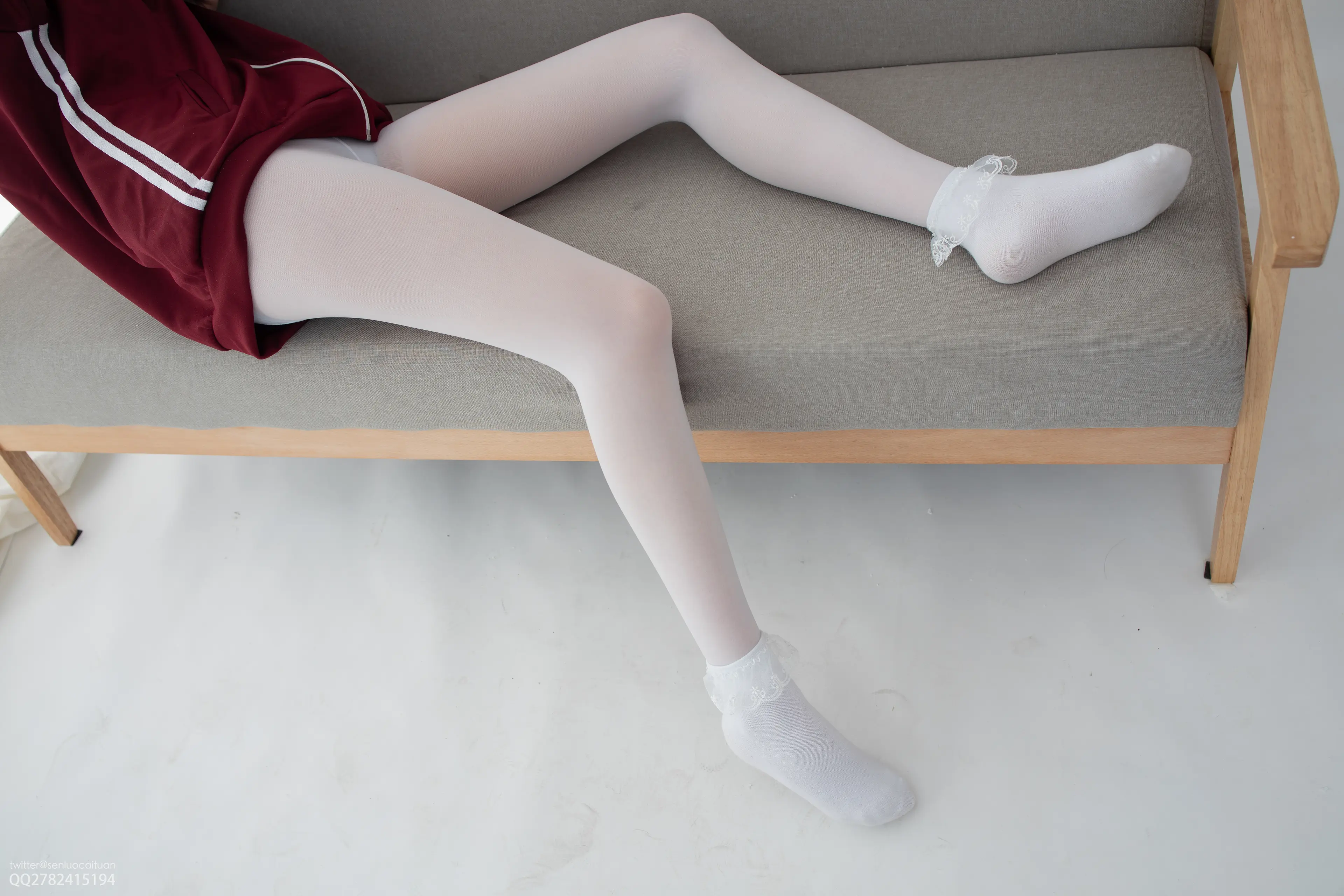 森萝财团 JKFUN Aika 百圆定制2-3 白丝套蕾丝花边短袜 [40P]