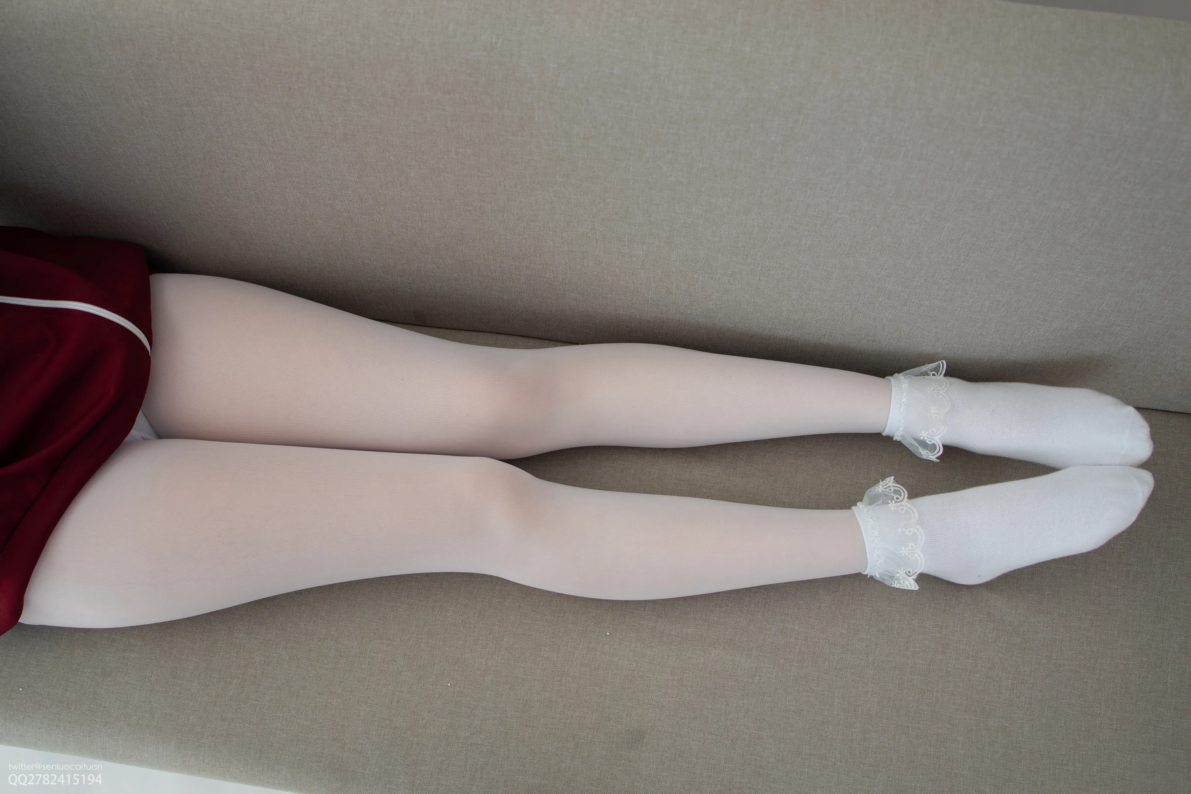 森萝财团 JKFUN Aika 百圆定制2-3 白丝套蕾丝花边短袜 [40P]