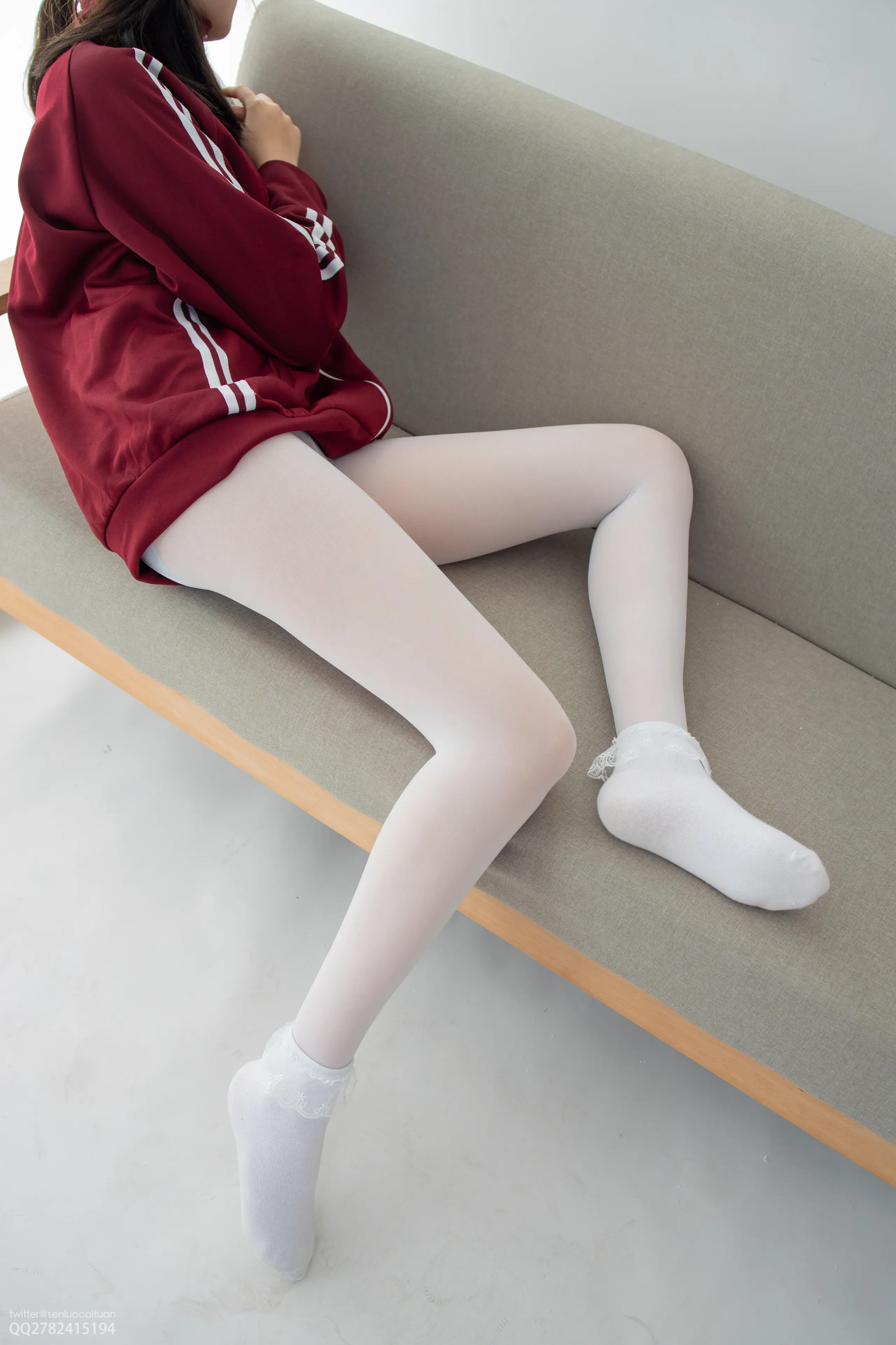 森萝财团 JKFUN Aika 百圆定制2-3 白丝套蕾丝花边短袜 [40P]