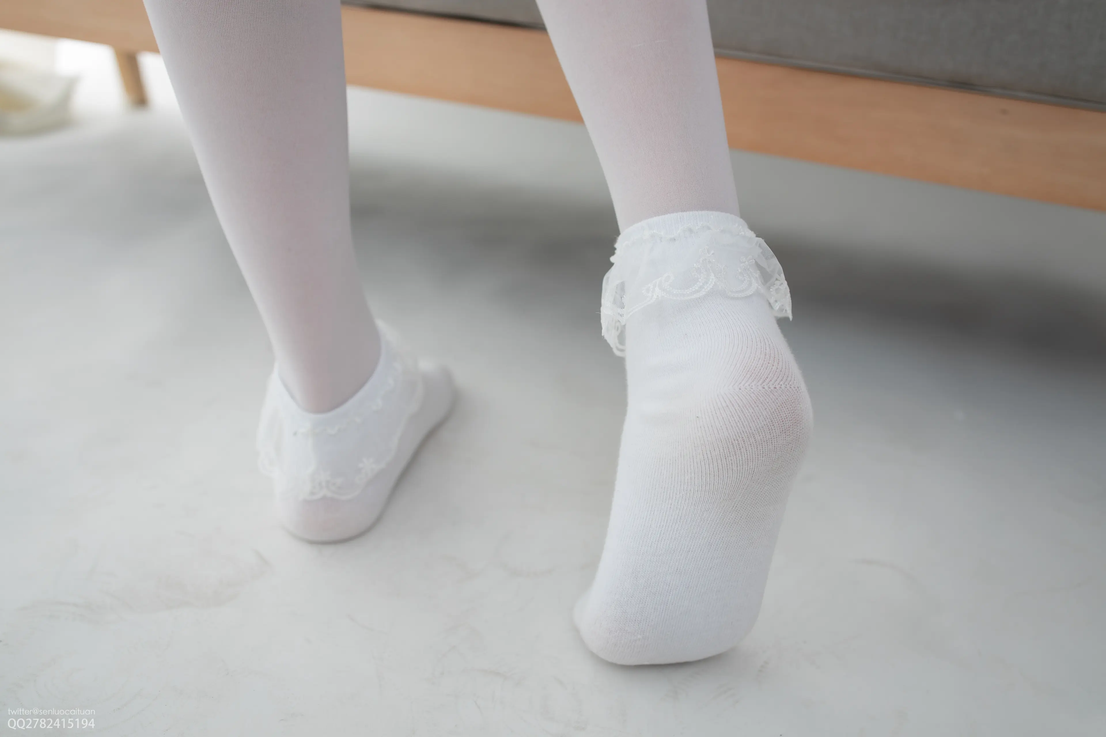 森萝财团 JKFUN Aika 百圆定制2-3 白丝套蕾丝花边短袜 [40P]