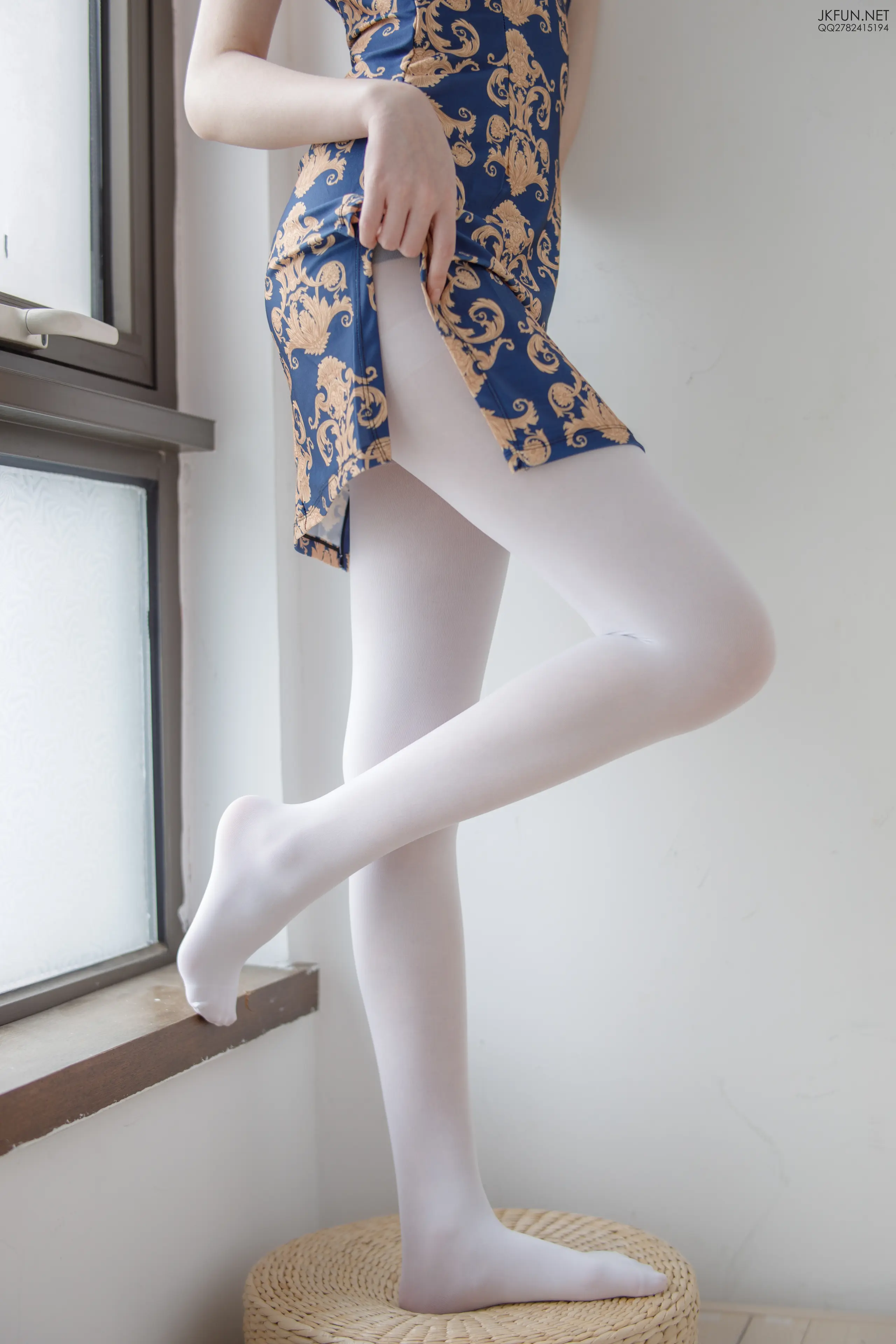 森萝财团 JKFUN Aika 60D白丝 踩酱肉包 [130P]