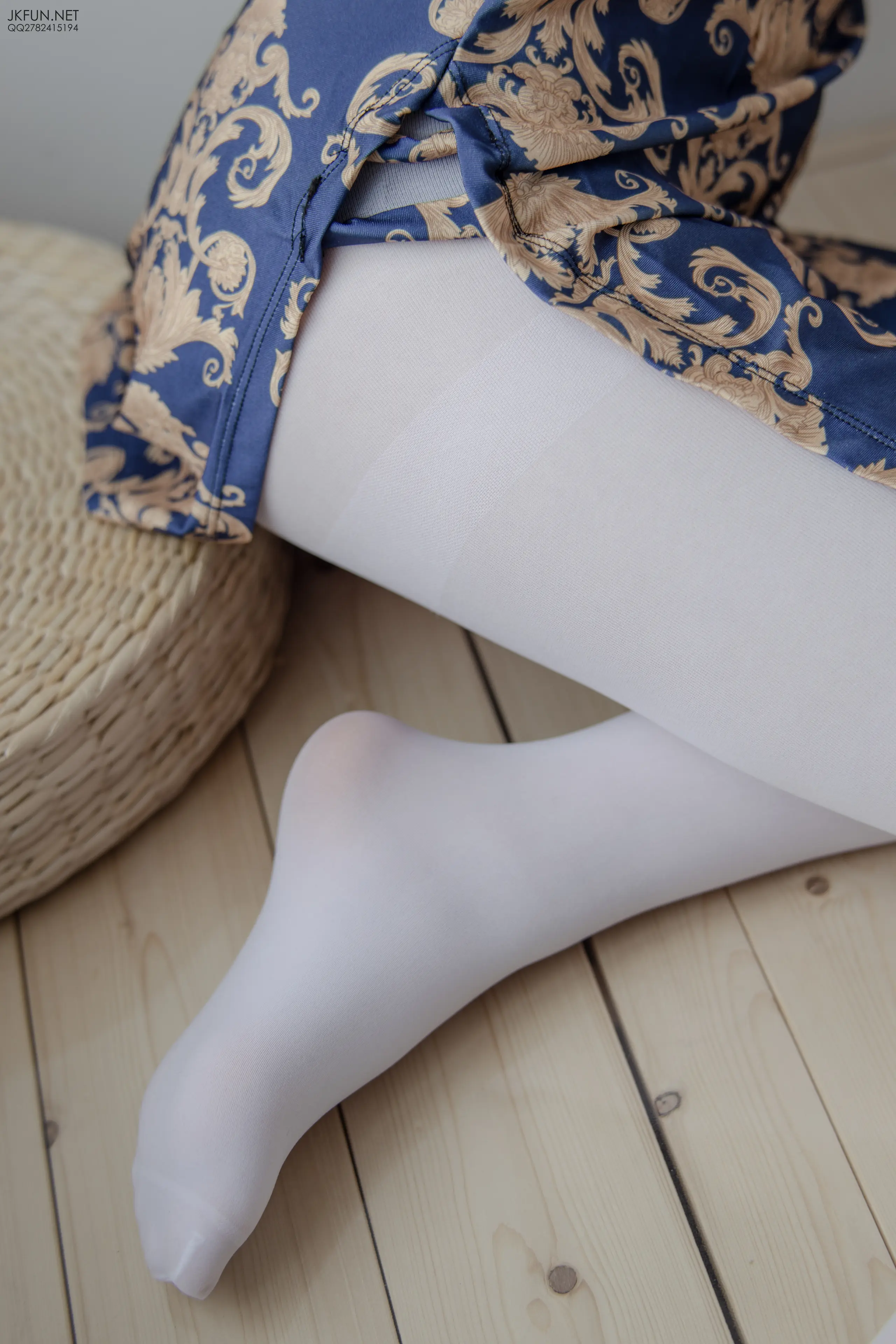 森萝财团 JKFUN Aika 60D白丝 踩酱肉包 [130P]