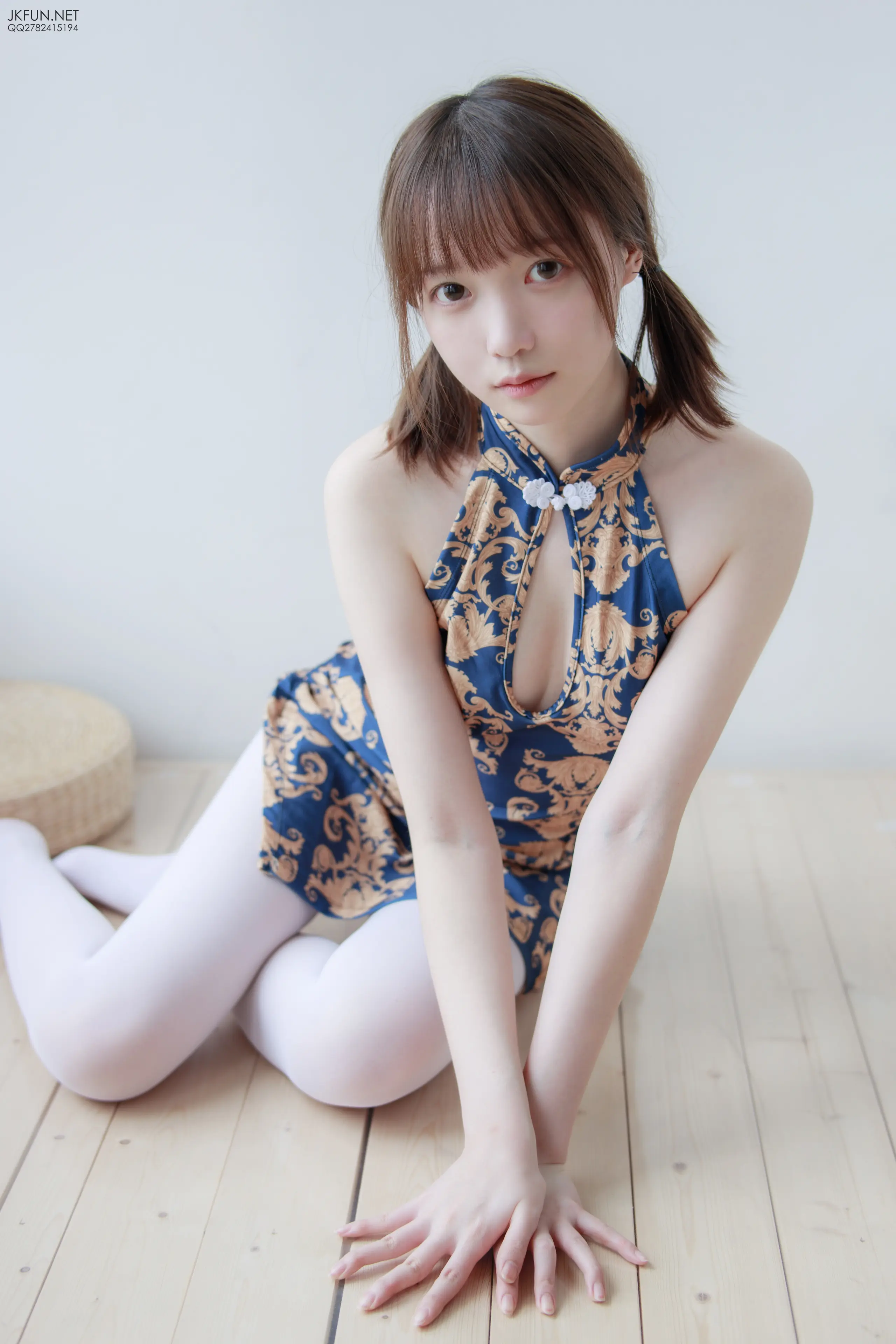 森萝财团 JKFUN Aika 60D白丝 踩酱肉包 [130P]