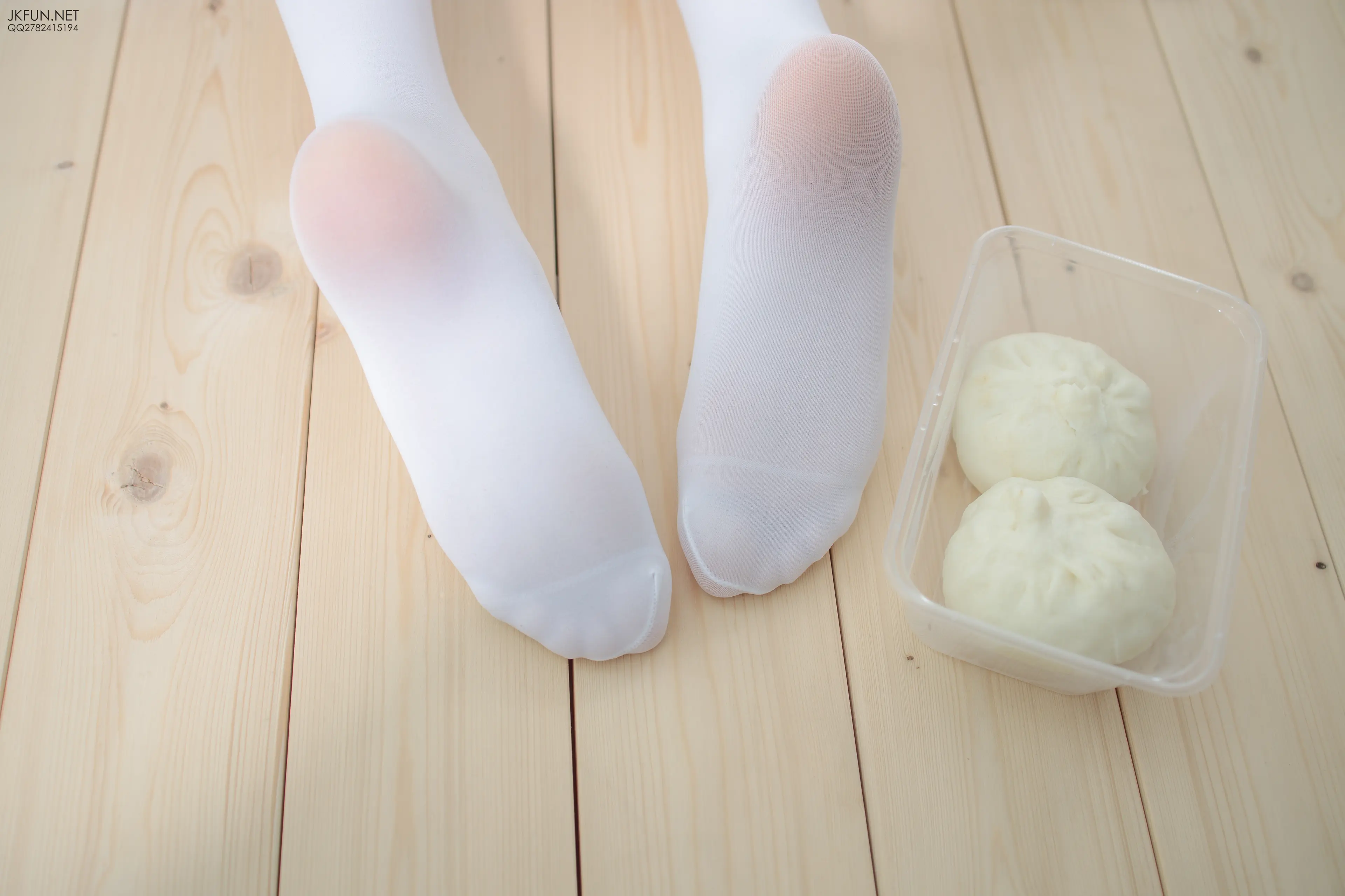 森萝财团 JKFUN Aika 60D白丝 踩酱肉包 [130P]