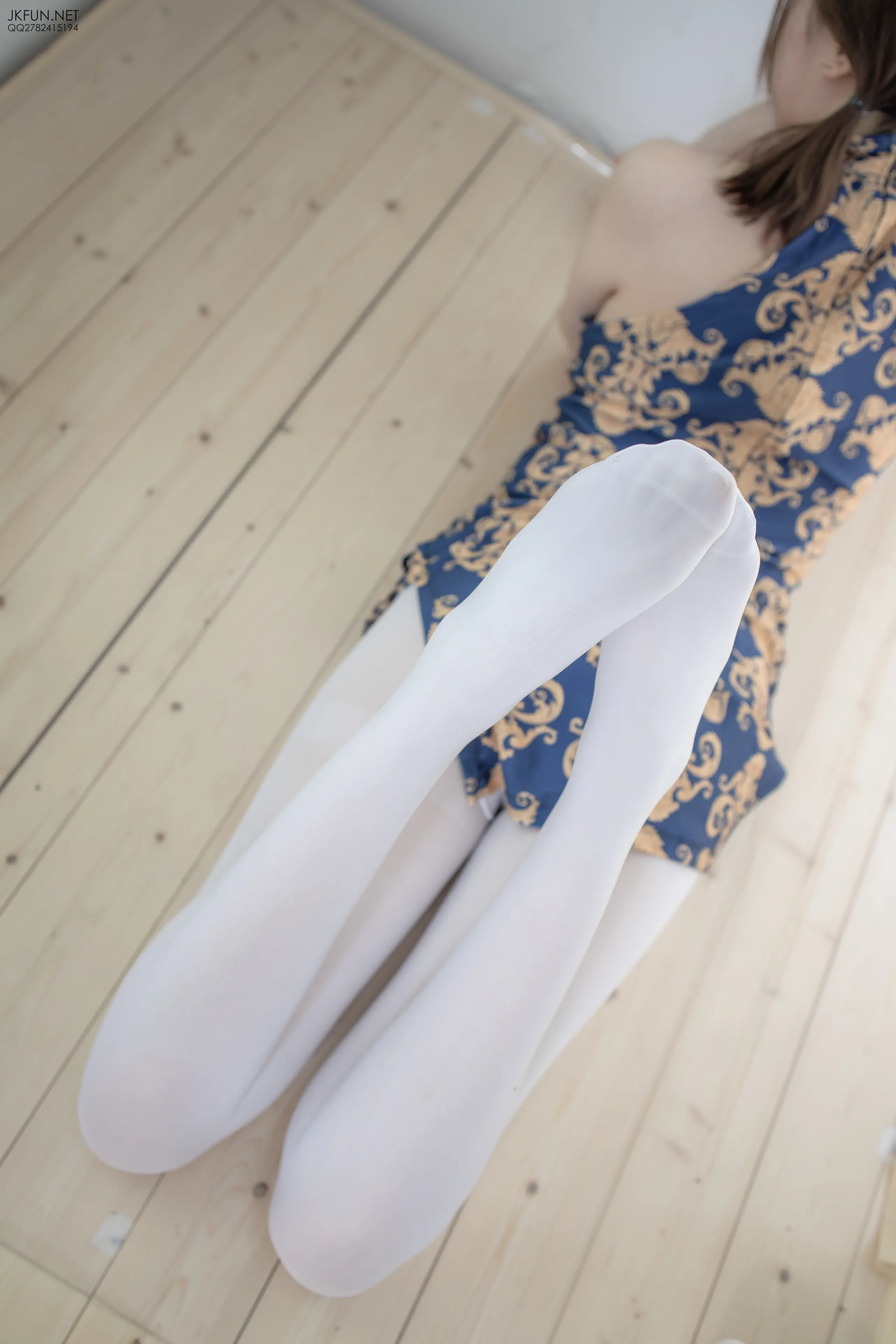 森萝财团 JKFUN Aika 60D白丝 踩酱肉包 [130P]