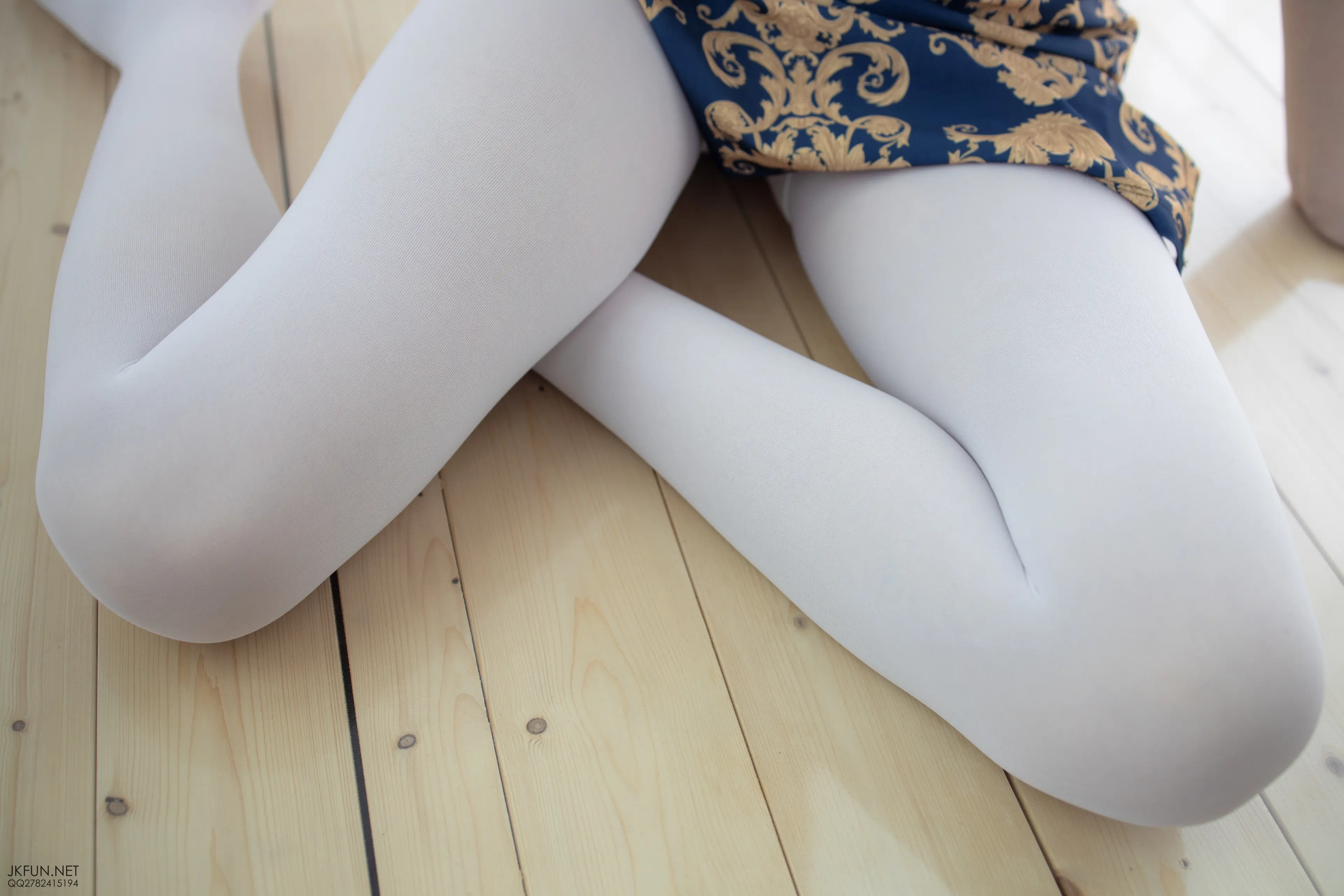 森萝财团 JKFUN Aika 60D白丝 踩酱肉包 [130P]