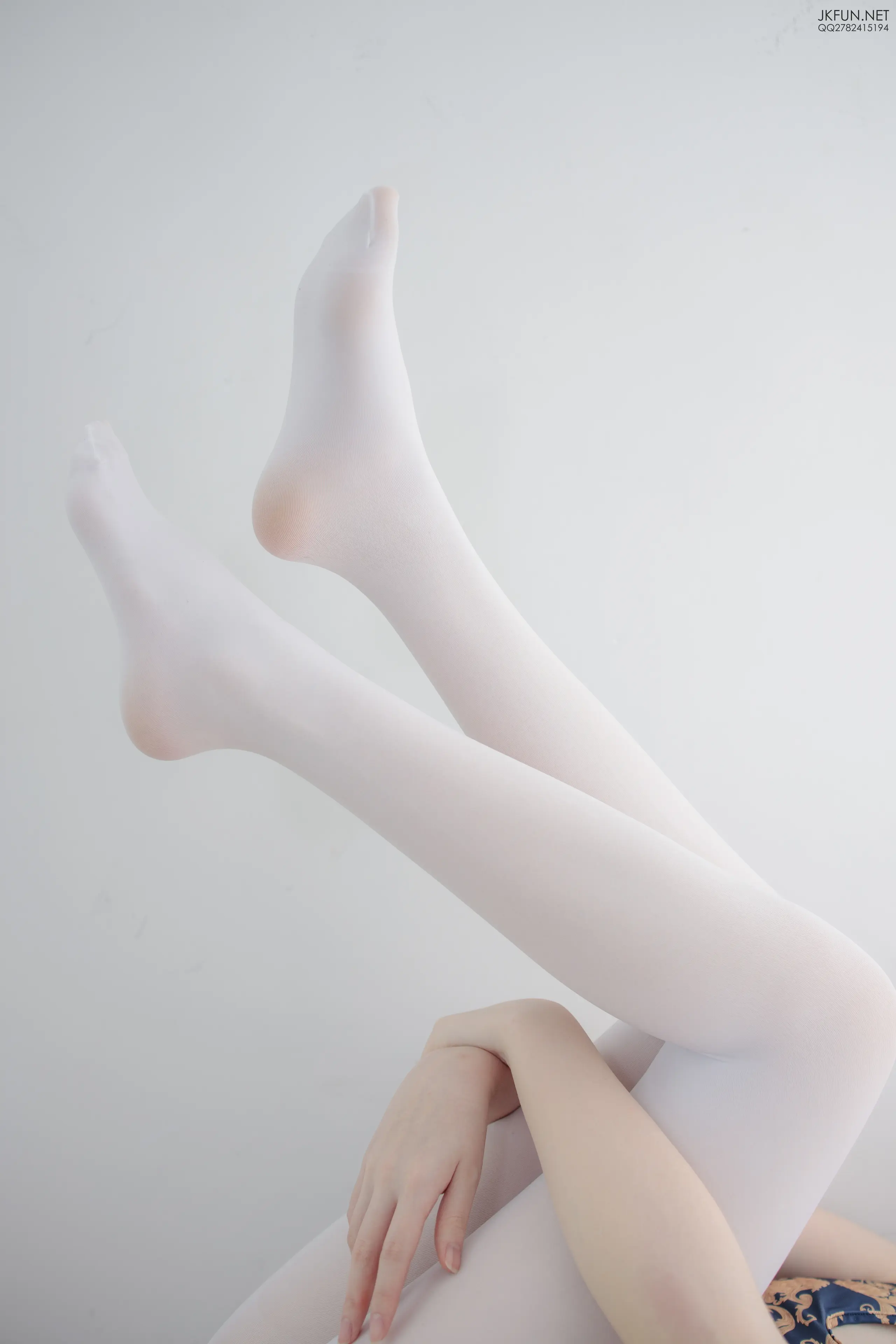 森萝财团 JKFUN Aika 60D白丝 踩酱肉包 [130P]