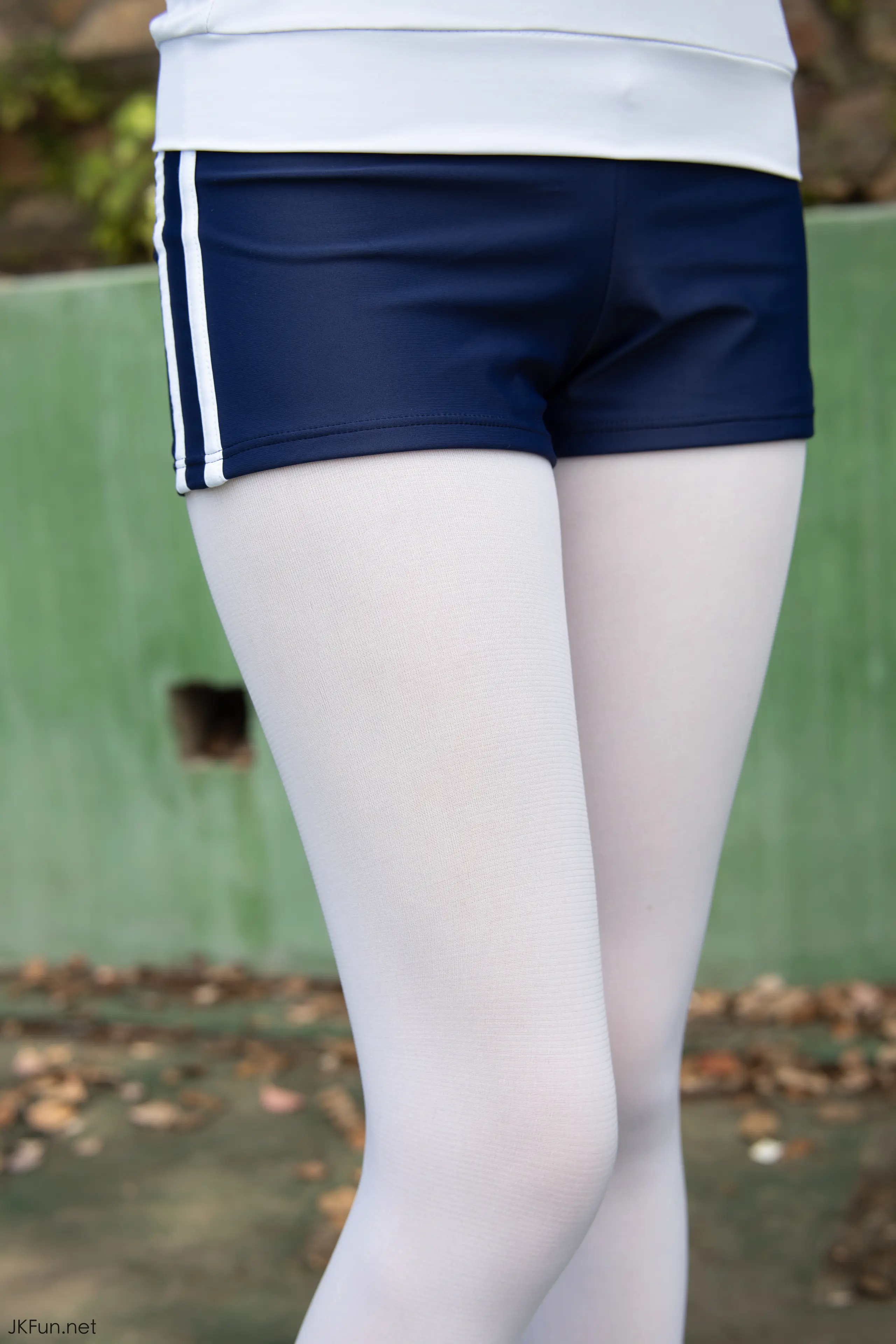 森萝财团 JKFUN Aika 80D白丝外景体操服 [107P]