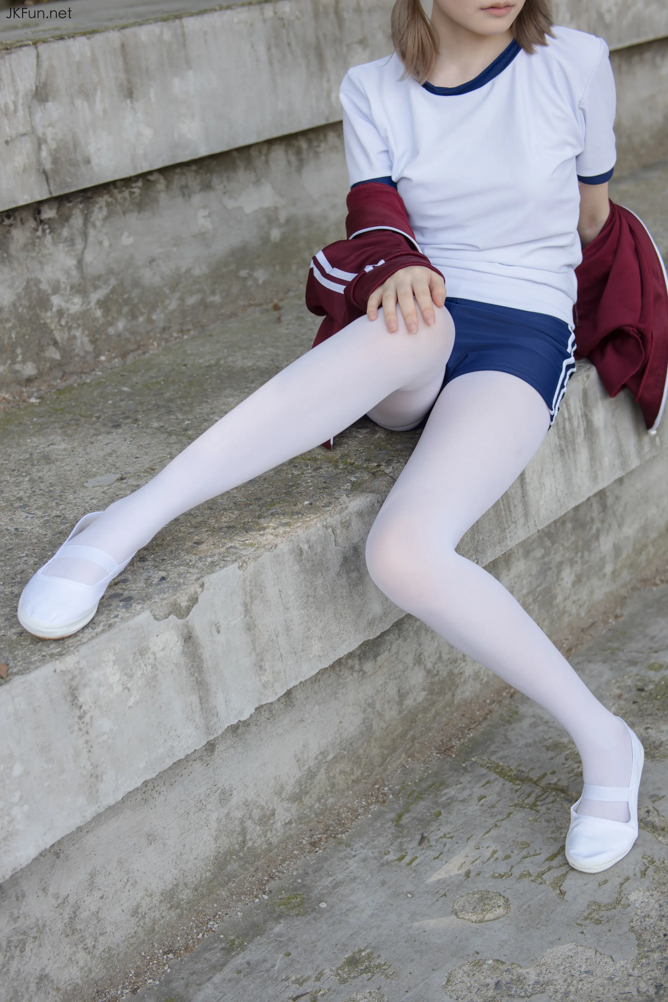 森萝财团 JKFUN Aika 80D白丝外景体操服 [107P]