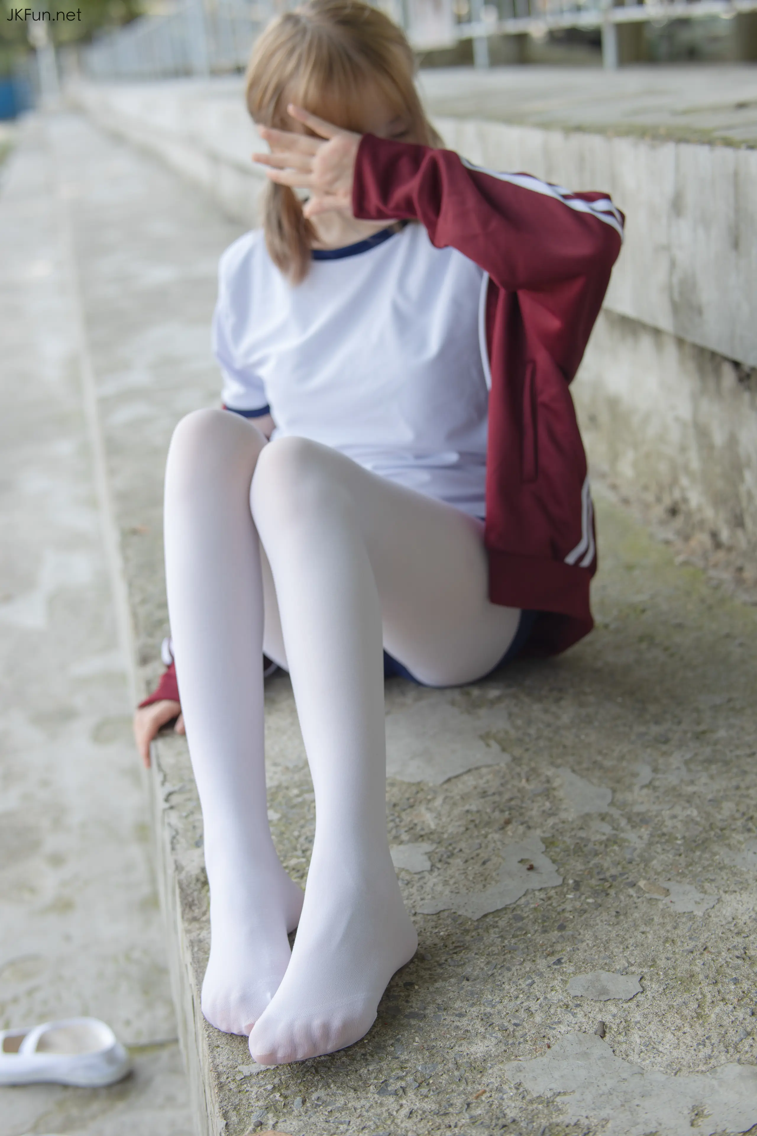 森萝财团 JKFUN Aika 80D白丝外景体操服 [107P]