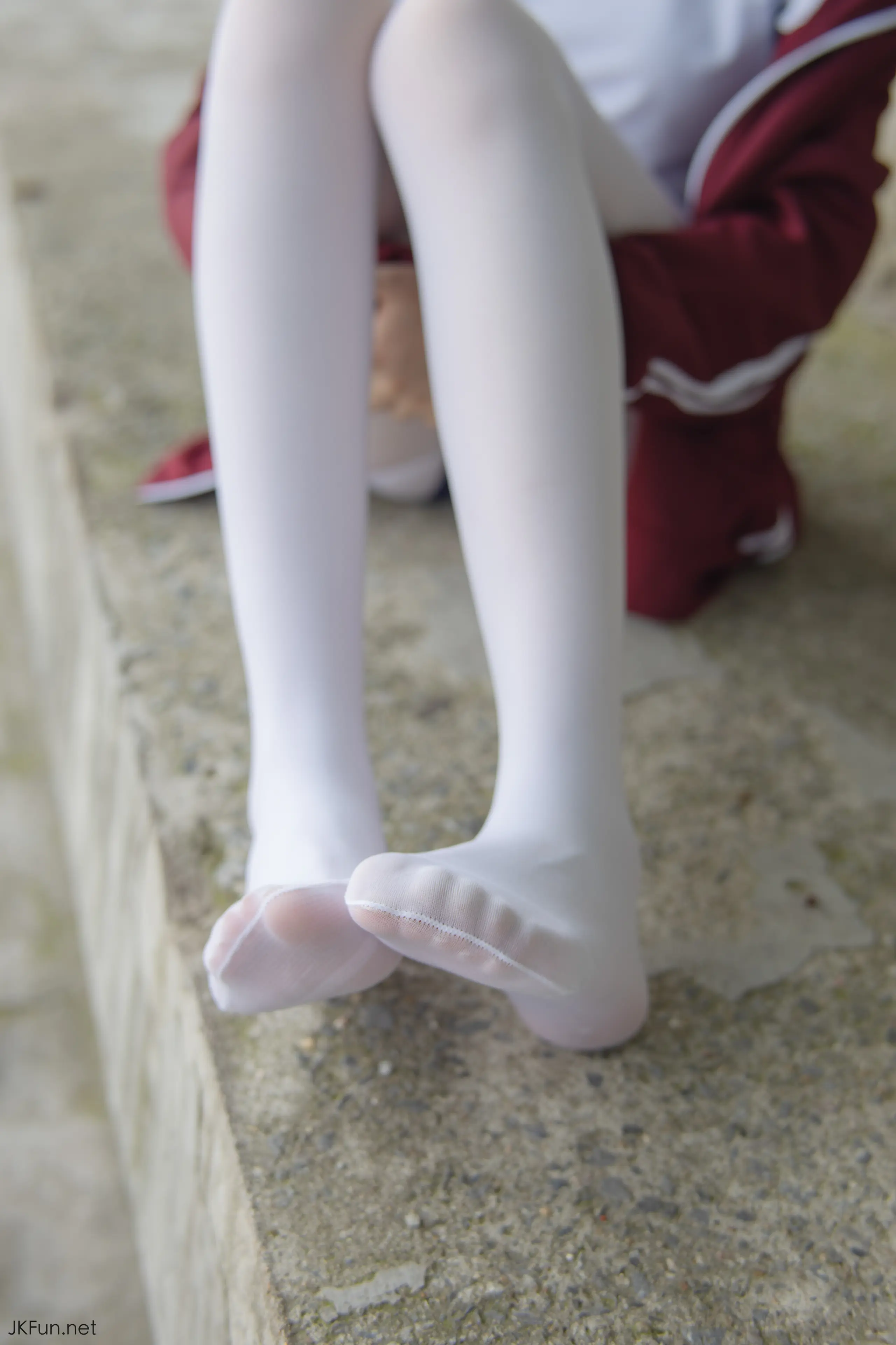 森萝财团 JKFUN Aika 80D白丝外景体操服 [107P]