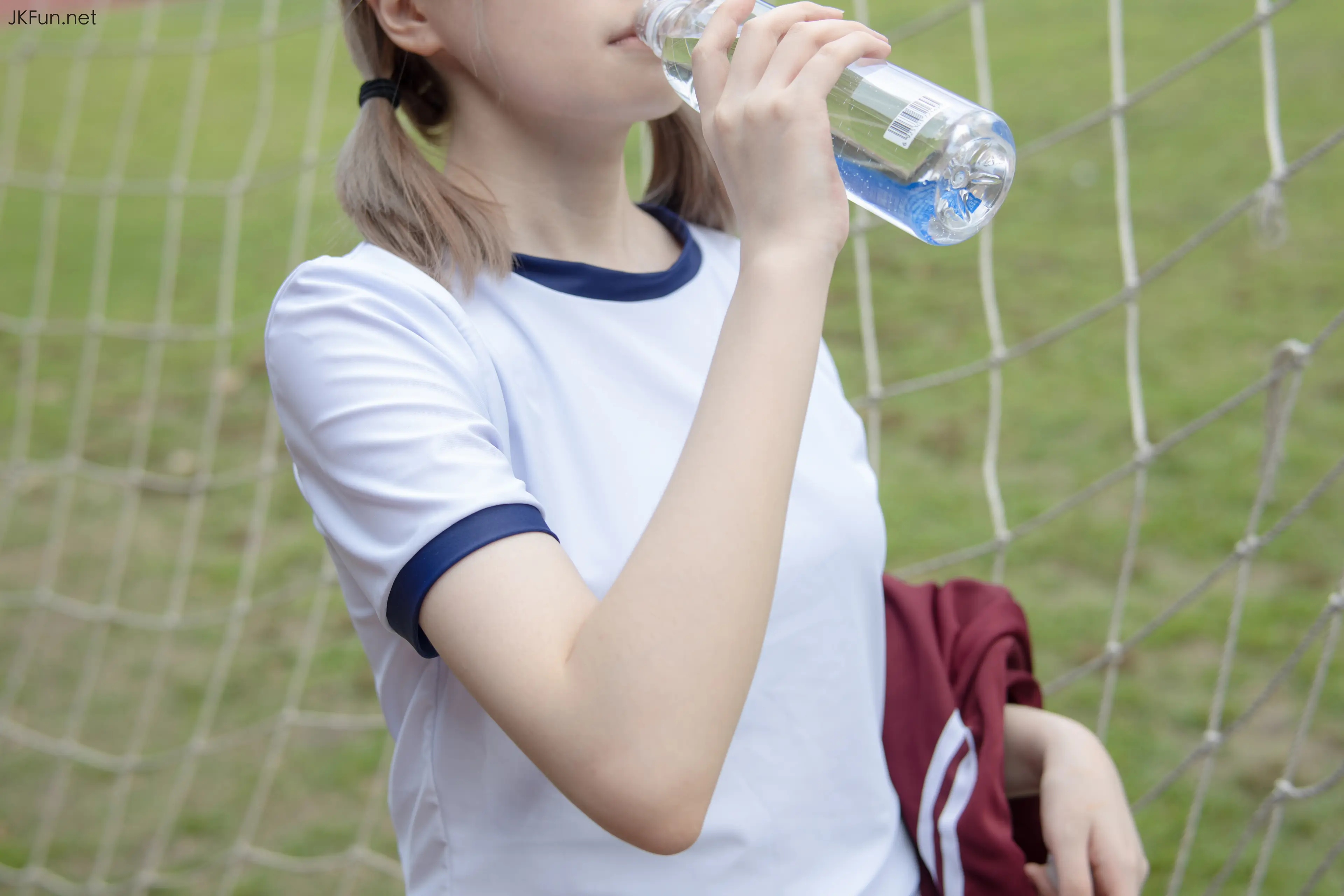 森萝财团 JKFUN Aika 80D白丝外景体操服 [107P]