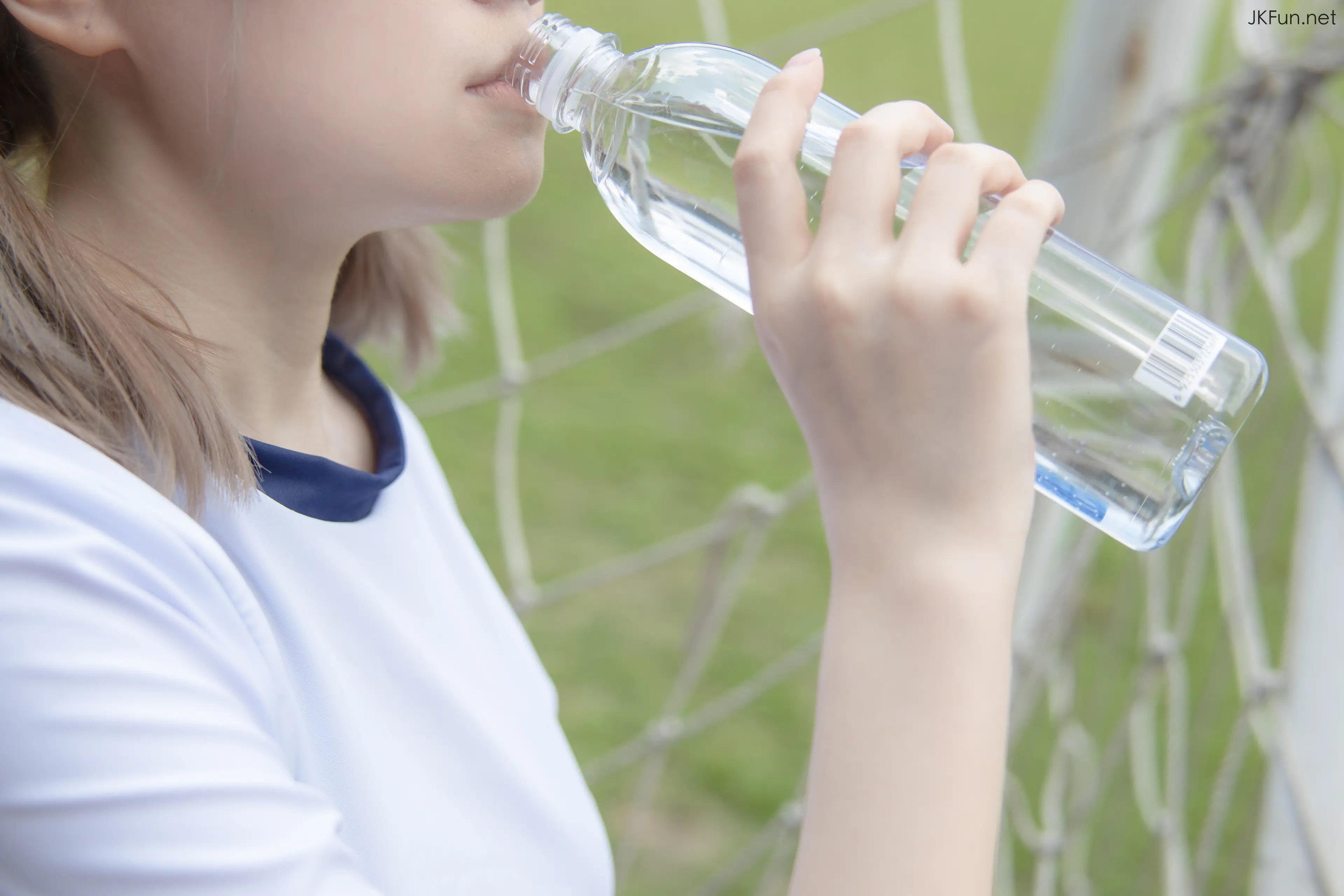 森萝财团 JKFUN Aika 80D白丝外景体操服 [107P]