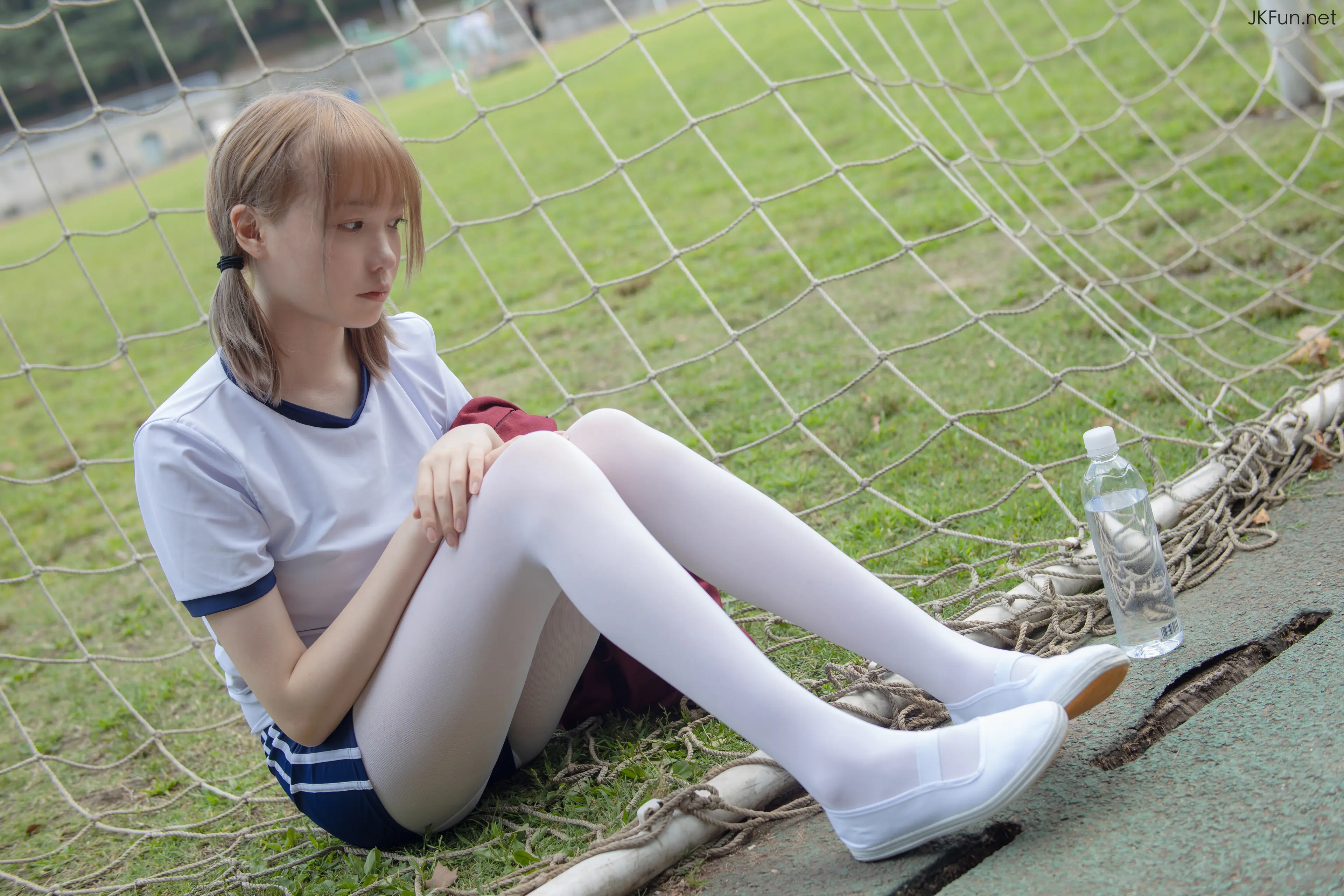 森萝财团 JKFUN Aika 80D白丝外景体操服 [107P]