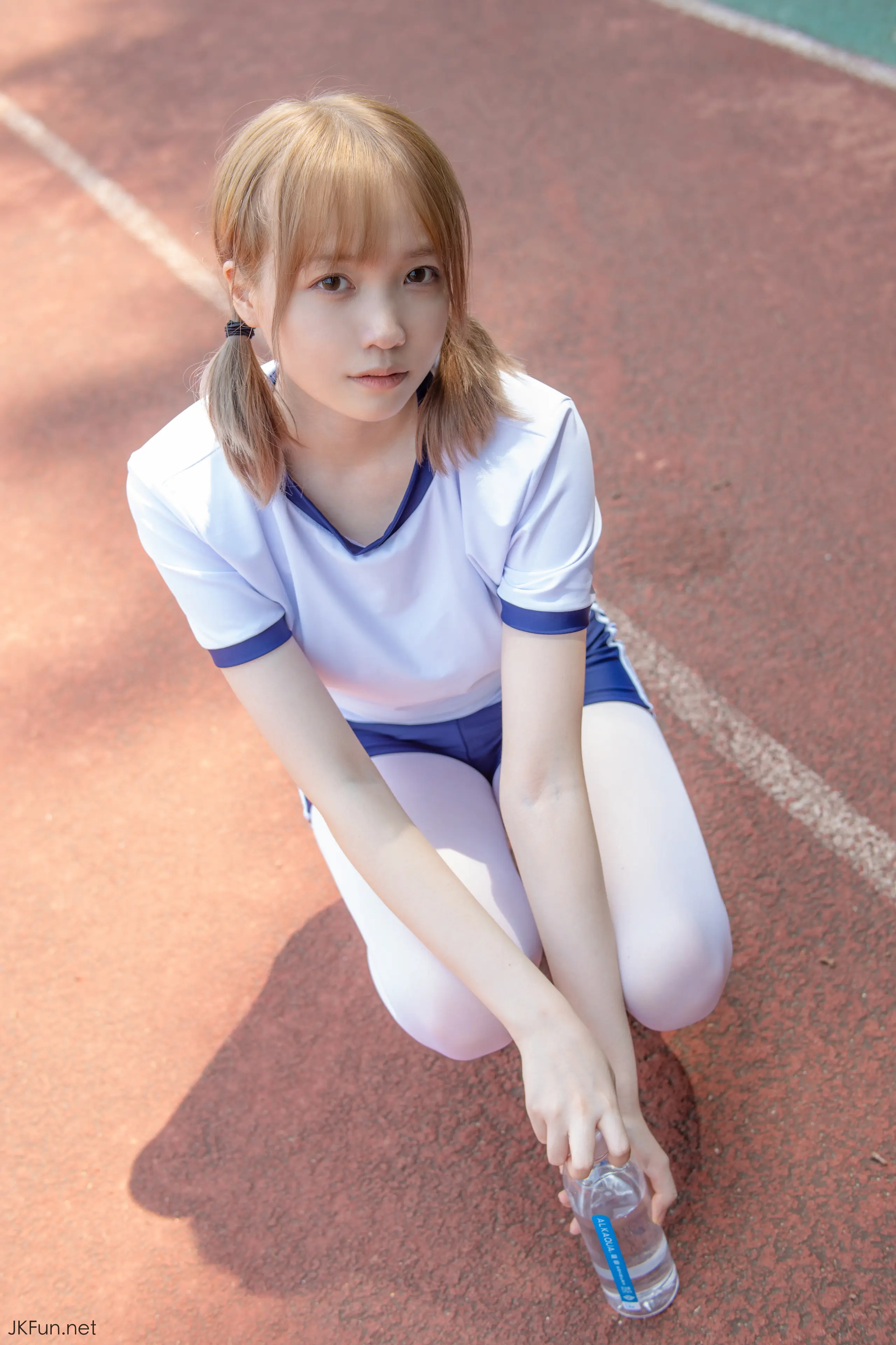 森萝财团 JKFUN Aika 80D白丝外景体操服 [107P]