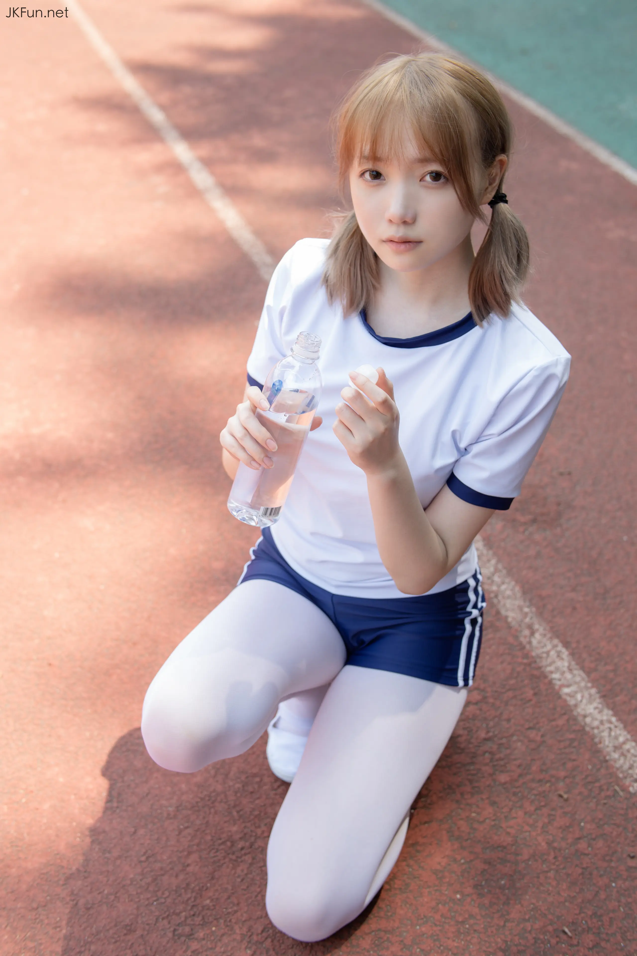 森萝财团 JKFUN Aika 80D白丝外景体操服 [107P]