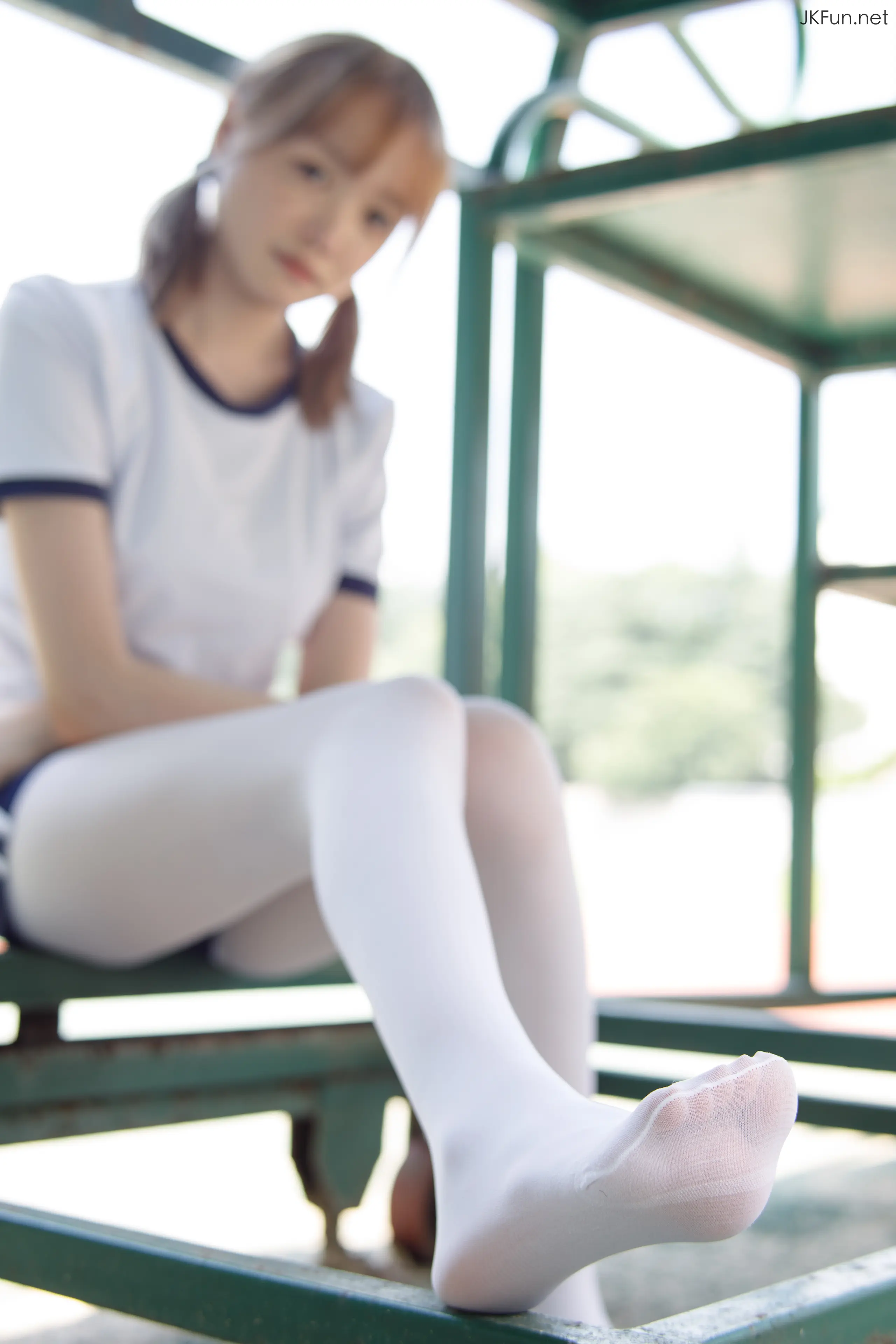 森萝财团 JKFUN Aika 80D白丝外景体操服 [107P]