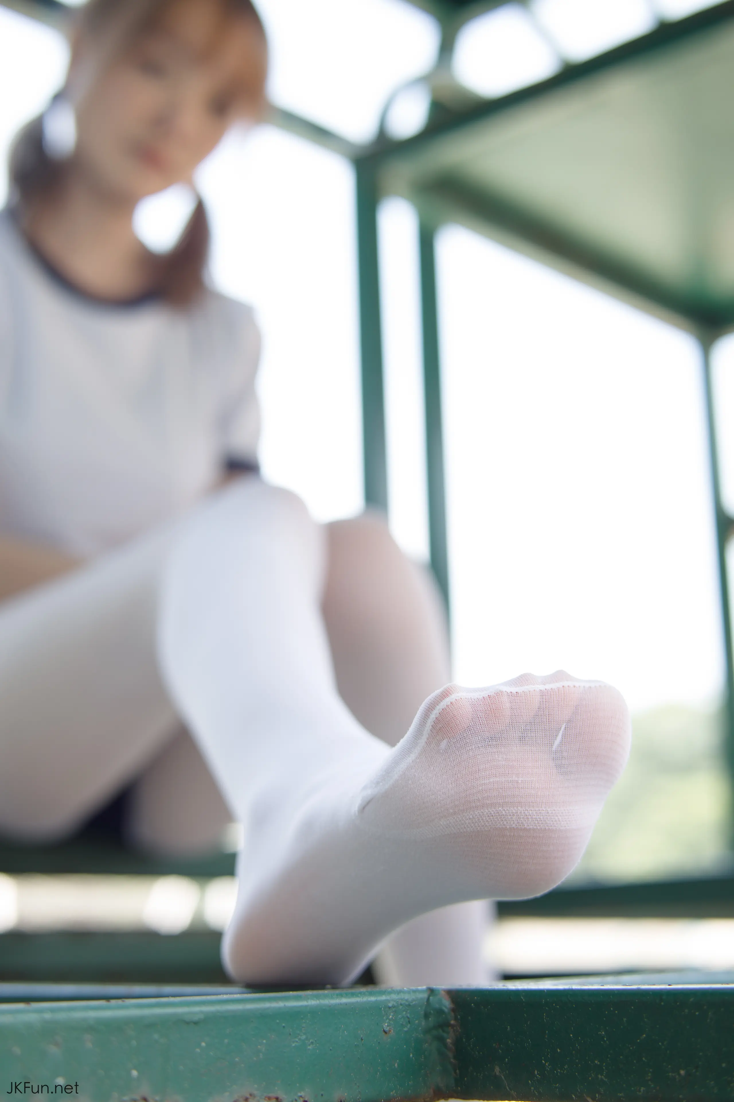 森萝财团 JKFUN Aika 80D白丝外景体操服 [107P]