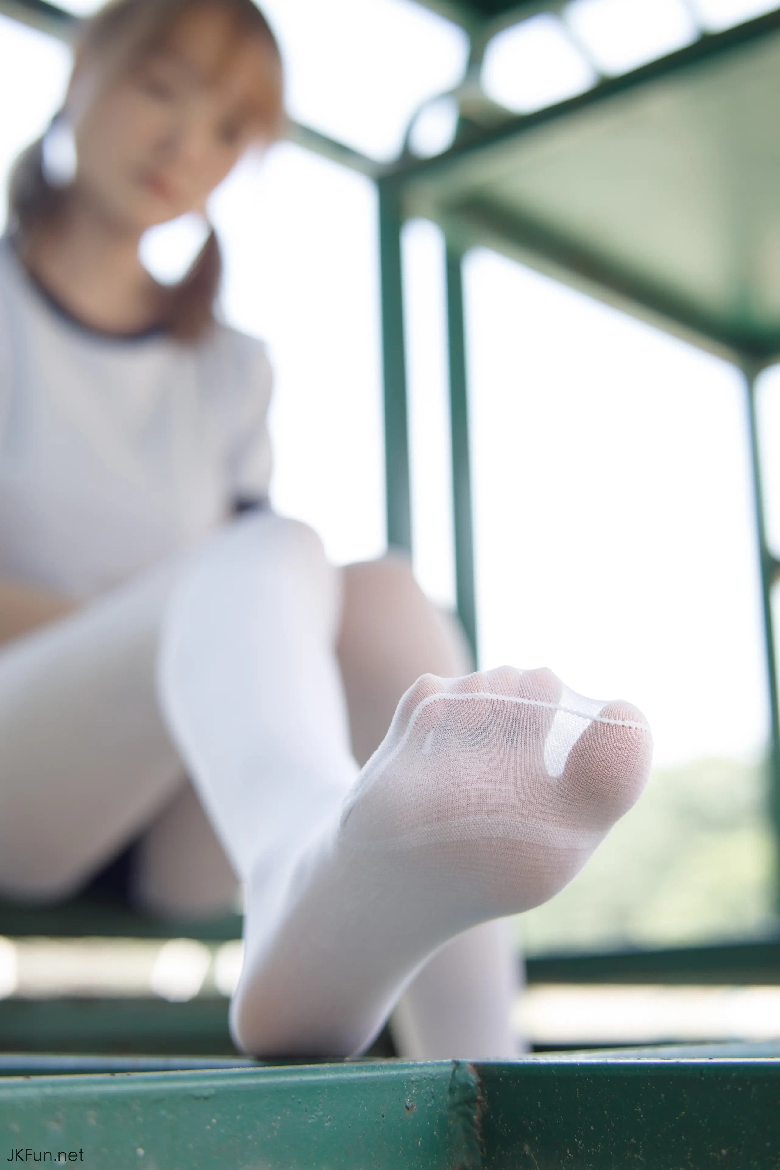 森萝财团 JKFUN Aika 80D白丝外景体操服 [107P]