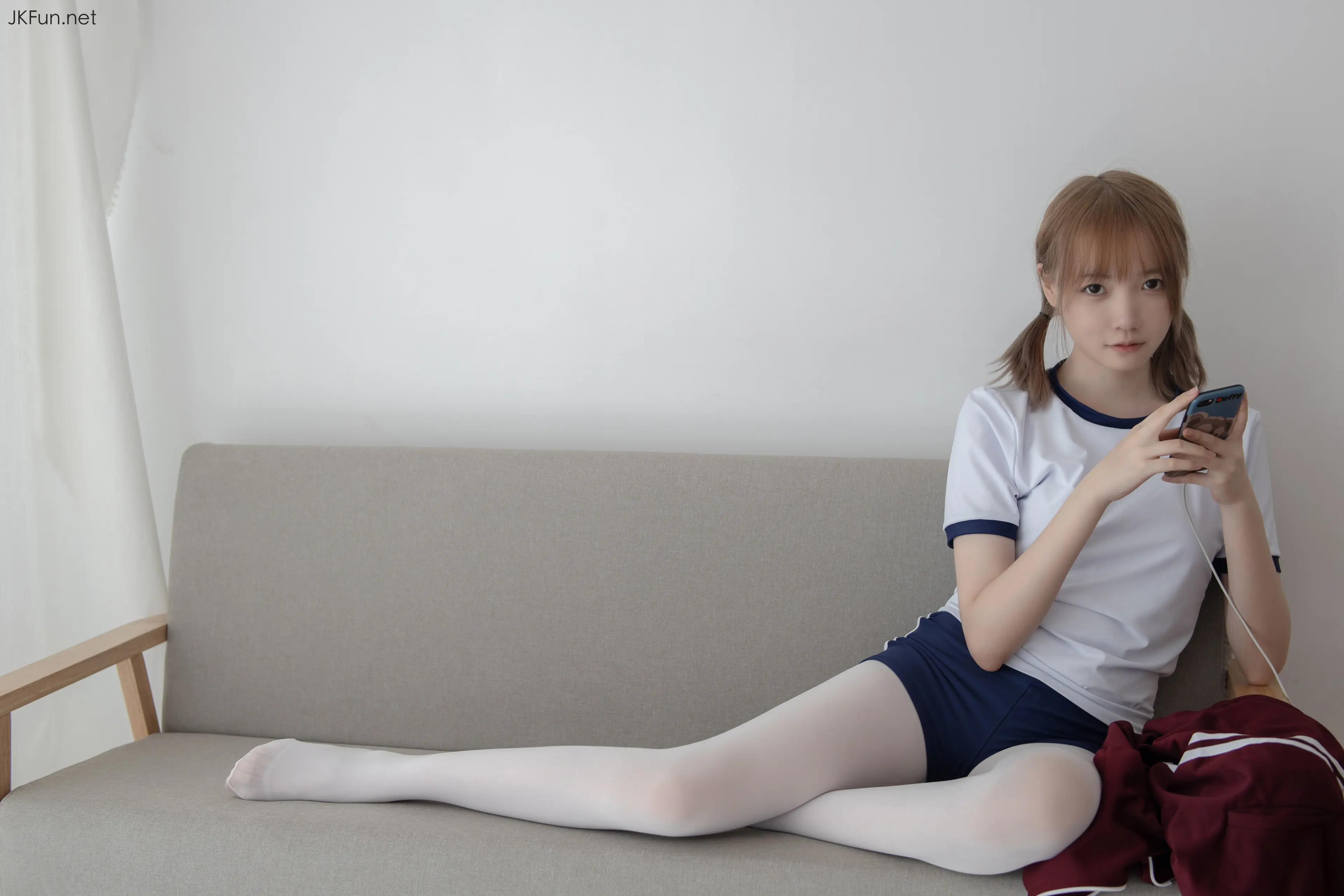 森萝财团 JKFUN Aika 80D白丝外景体操服 [107P]