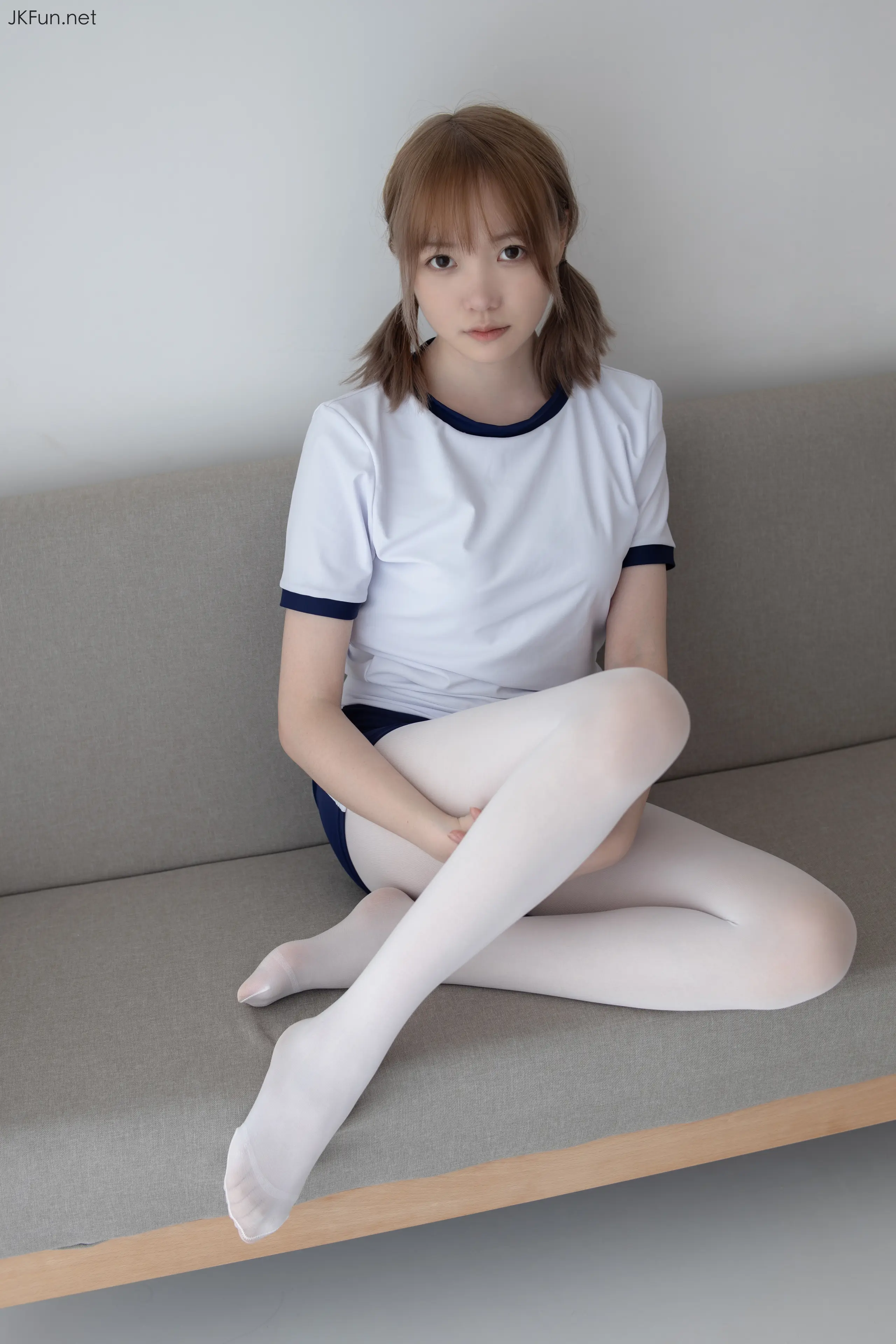 森萝财团 JKFUN Aika 80D白丝外景体操服 [107P]