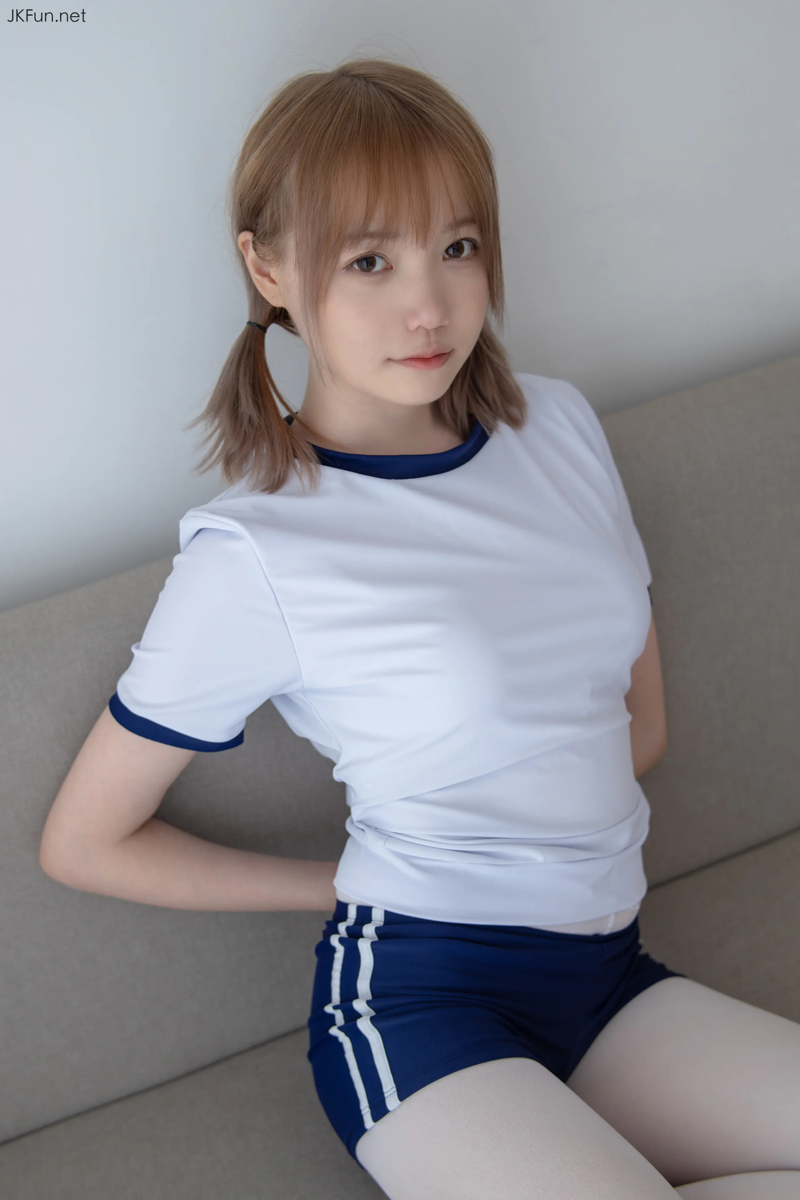 森萝财团 JKFUN Aika 80D白丝外景体操服 [107P]