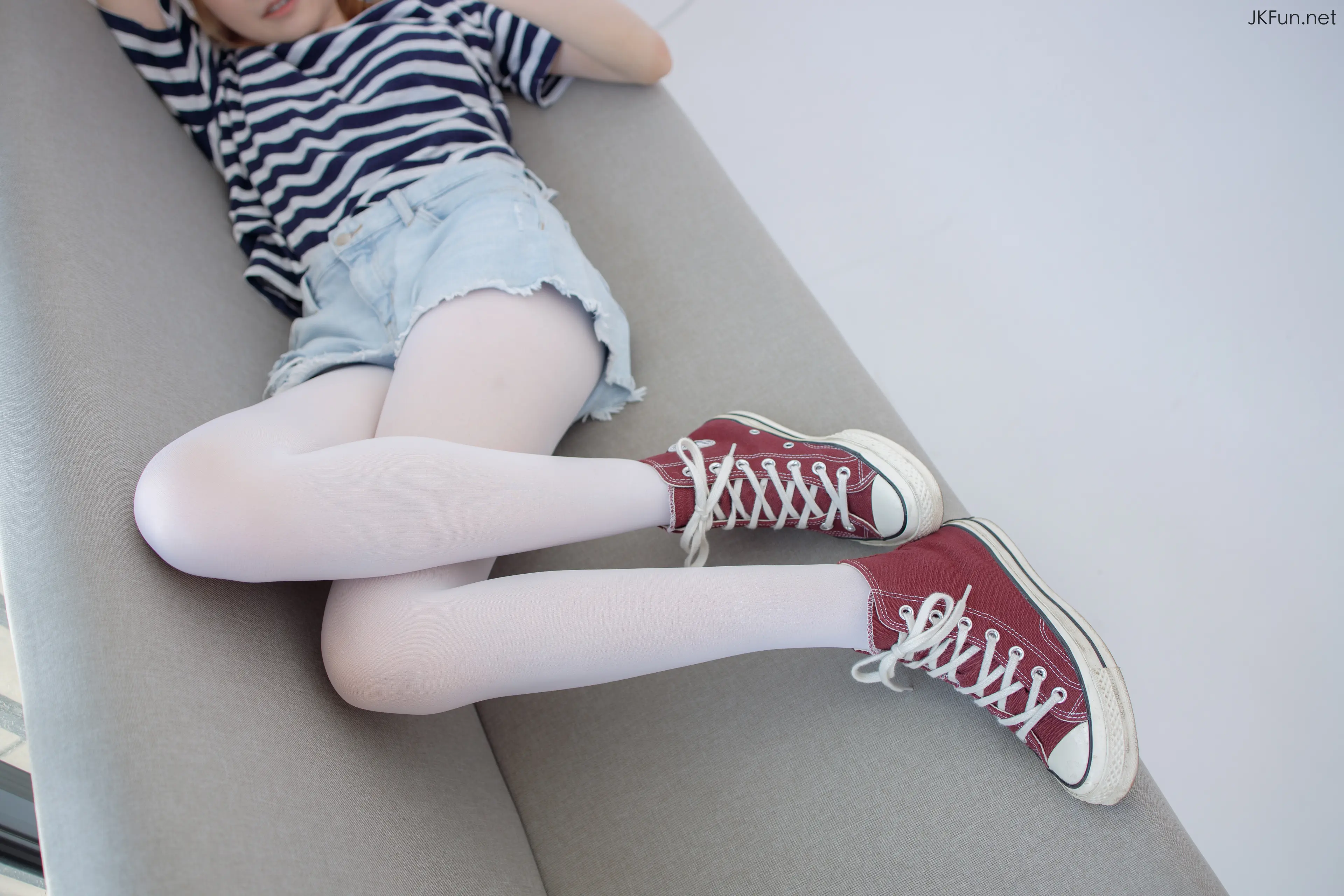 森萝财团 JKFUN Aika 80D白丝牛仔热裤 [98P]