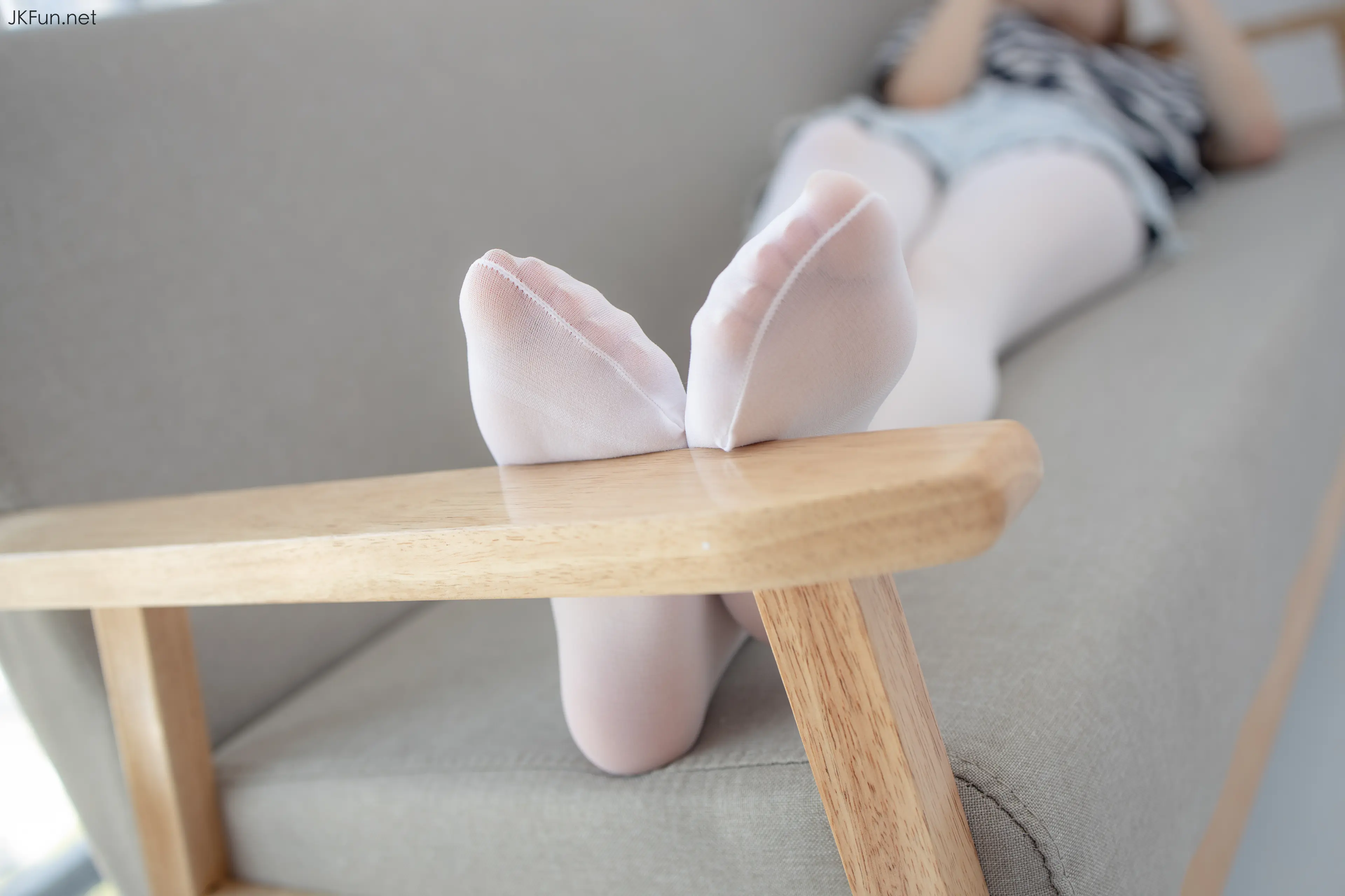 森萝财团 JKFUN Aika 80D白丝牛仔热裤 [98P]