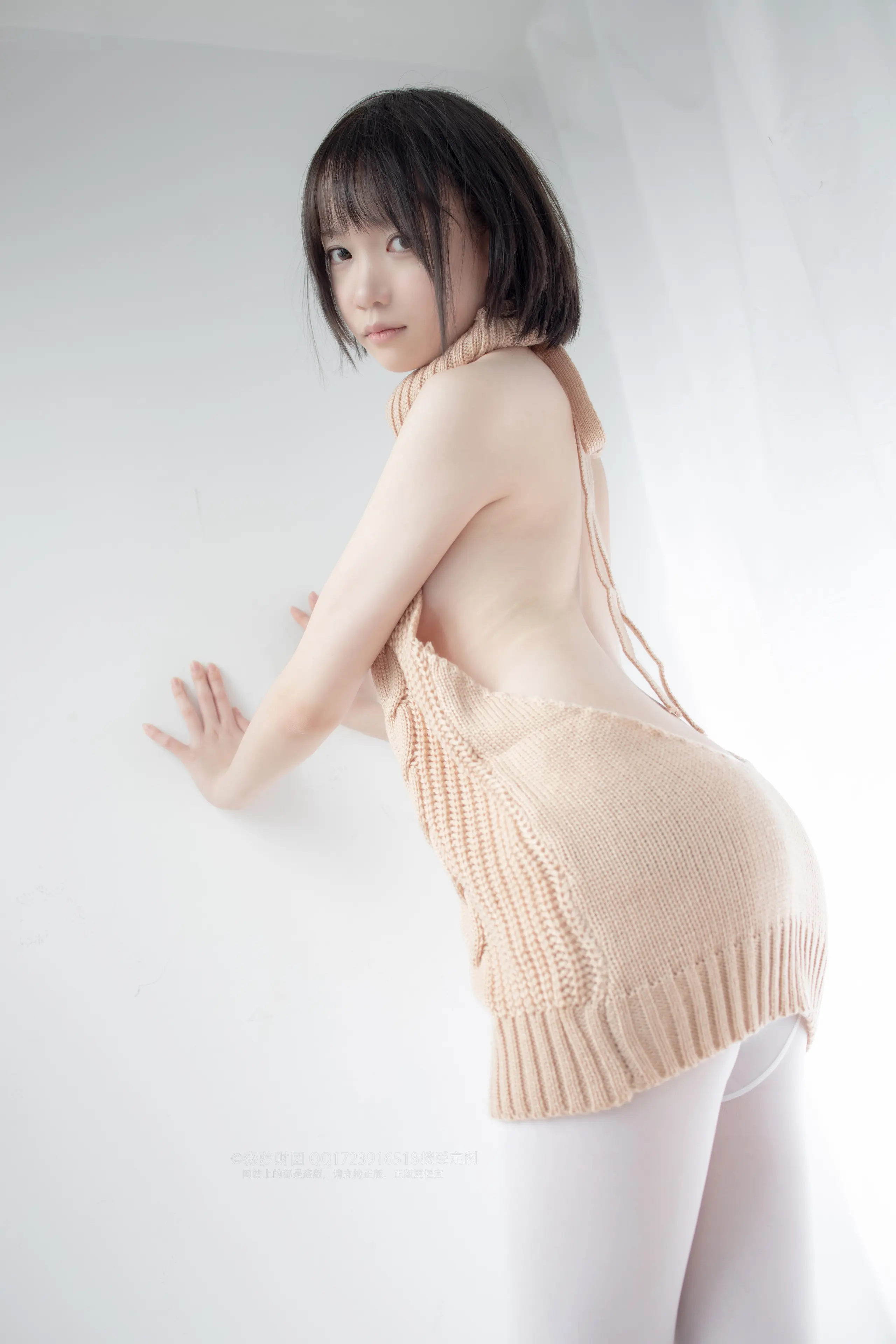 森萝财团 LOVEPLUS 露背毛衣80D白丝 [97P]