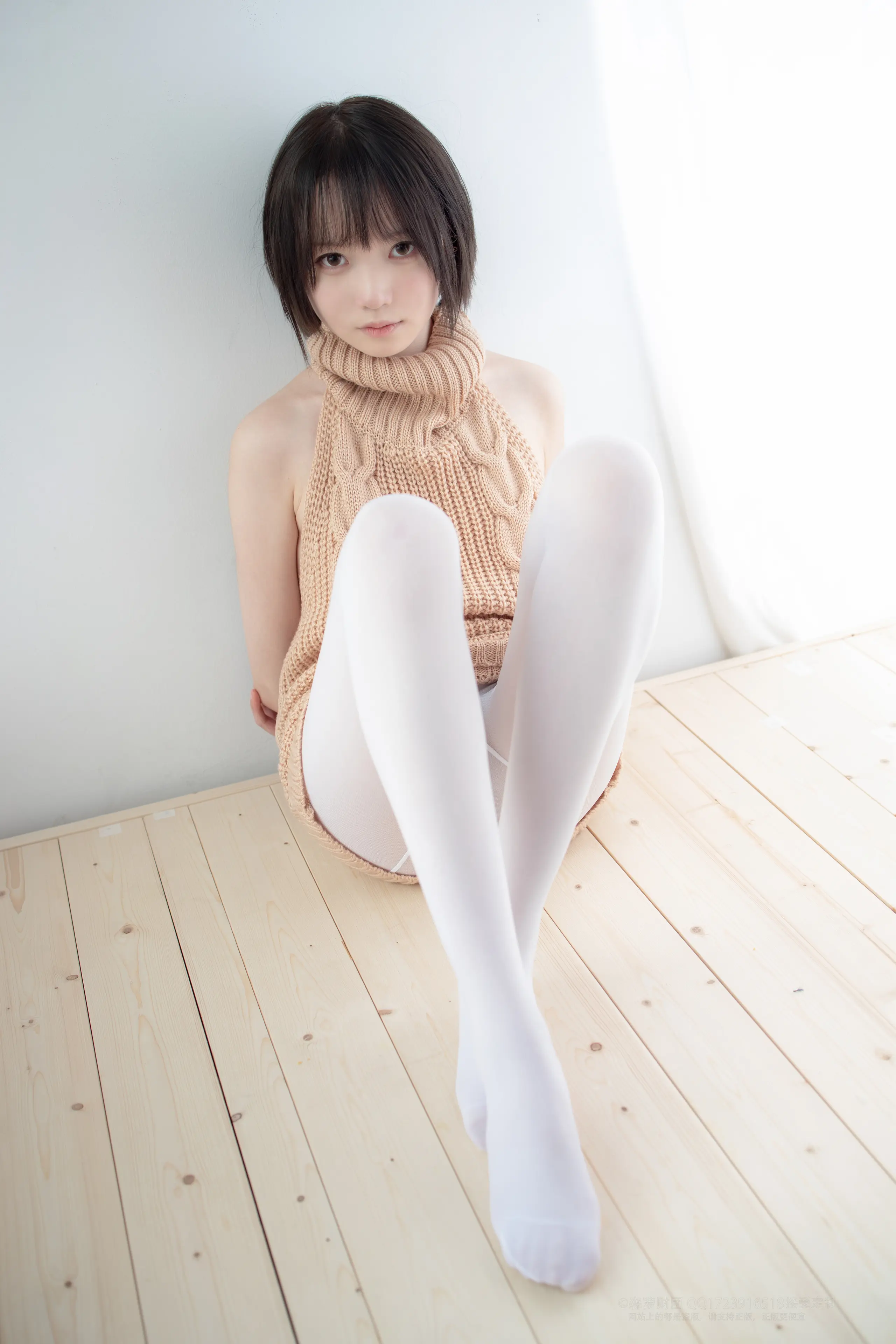 森萝财团 LOVEPLUS 露背毛衣80D白丝 [97P]