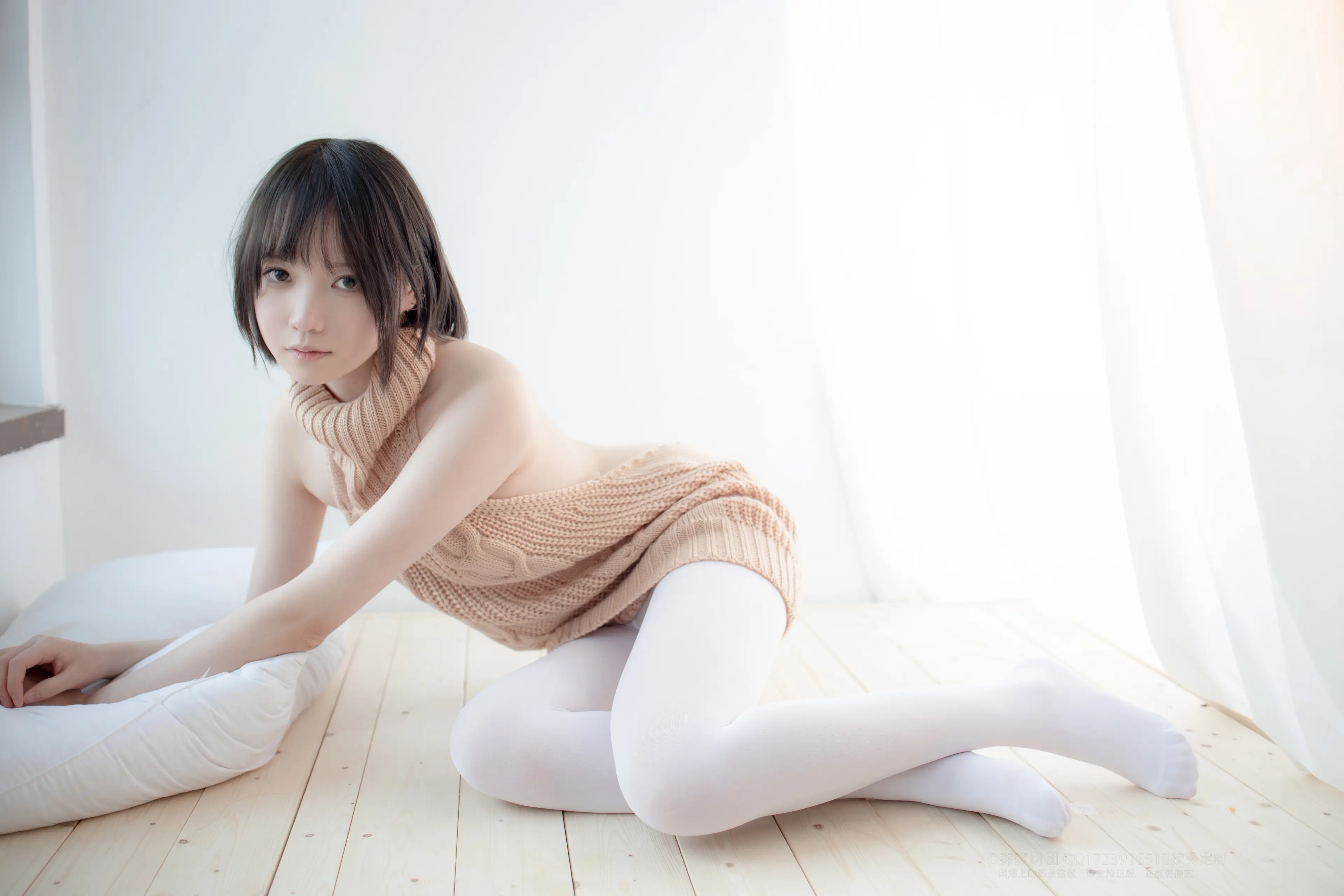 森萝财团 LOVEPLUS 露背毛衣80D白丝 [97P]