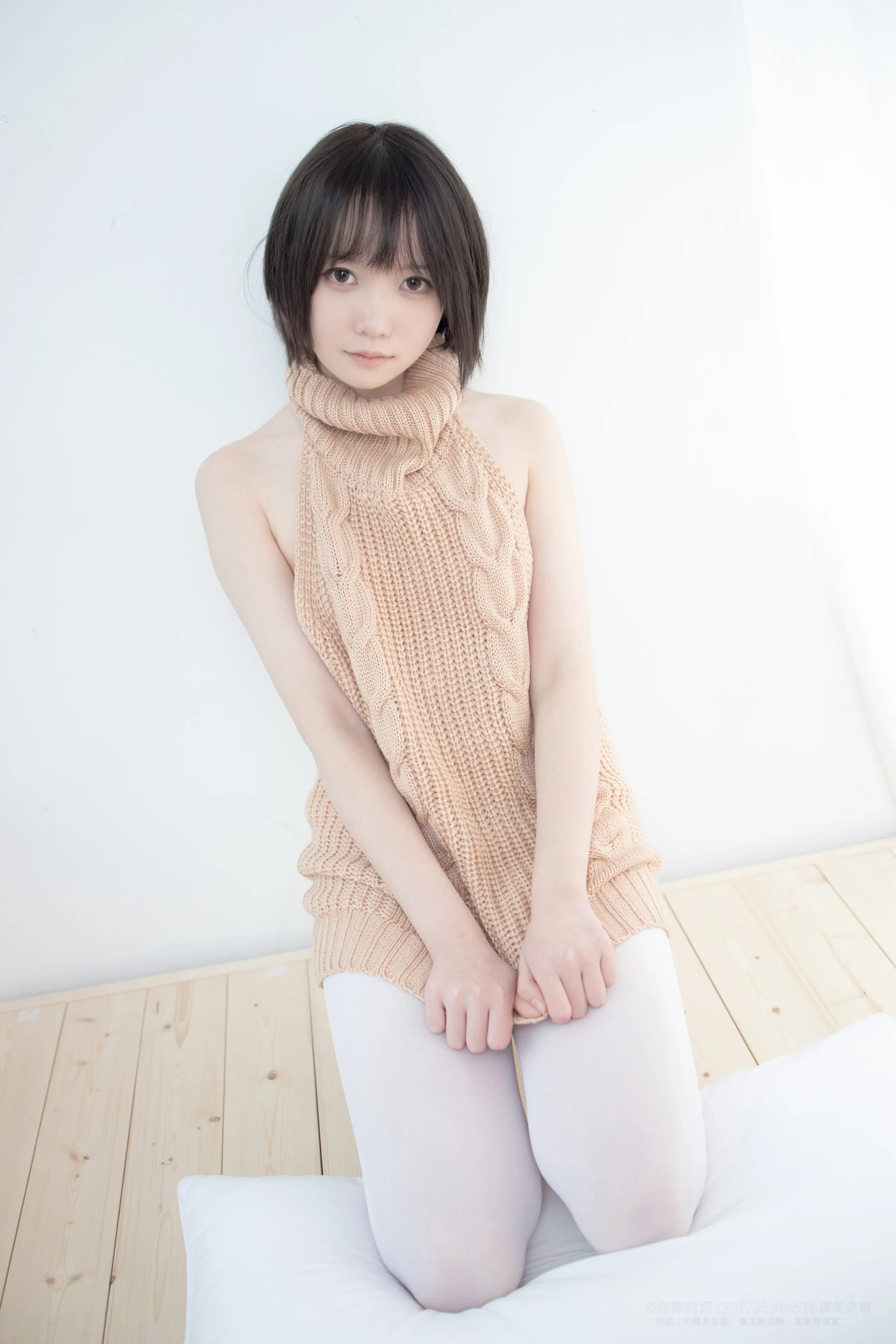 森萝财团 LOVEPLUS 露背毛衣80D白丝 [97P]