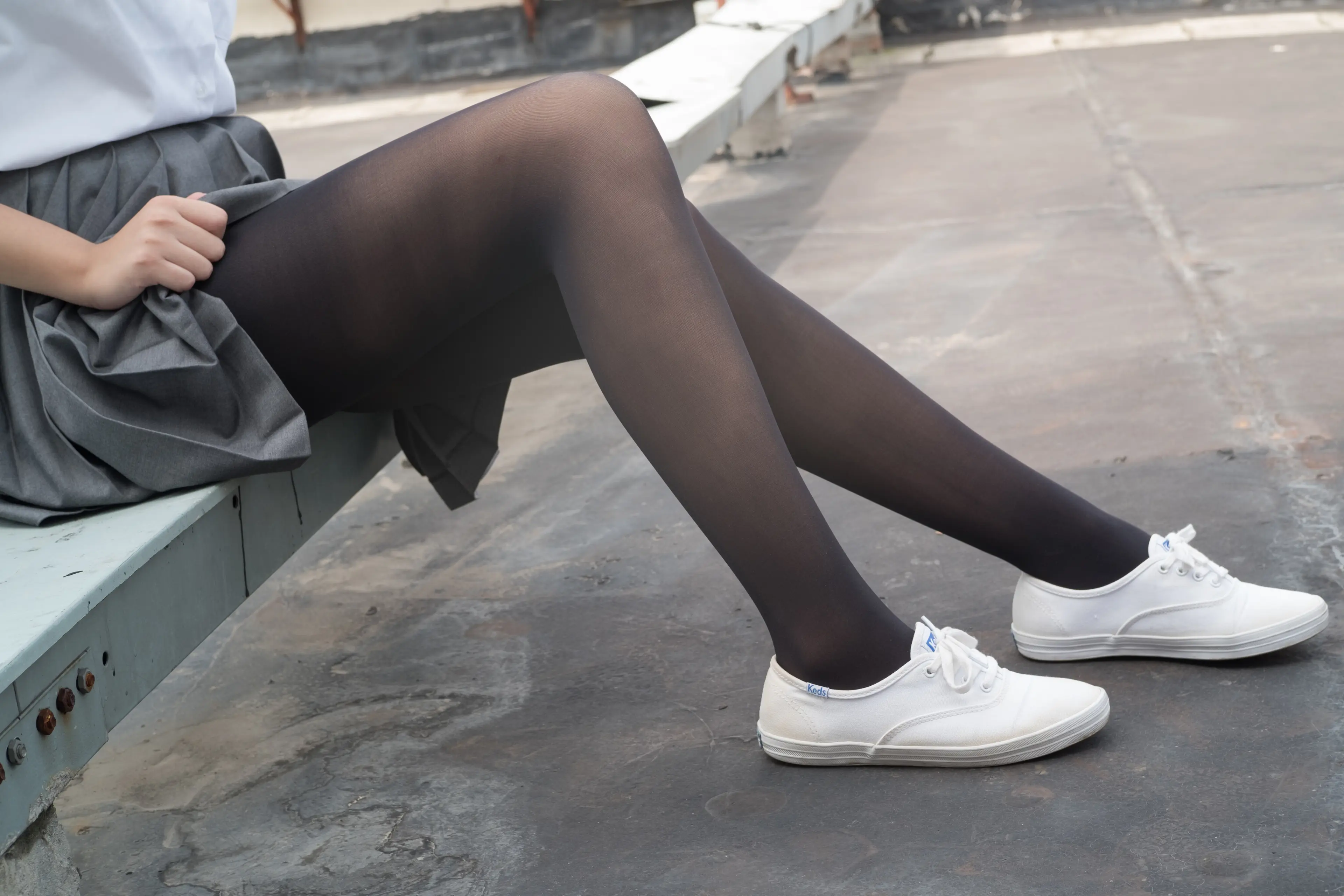 森萝财团 R15 天台黑丝 [95P]