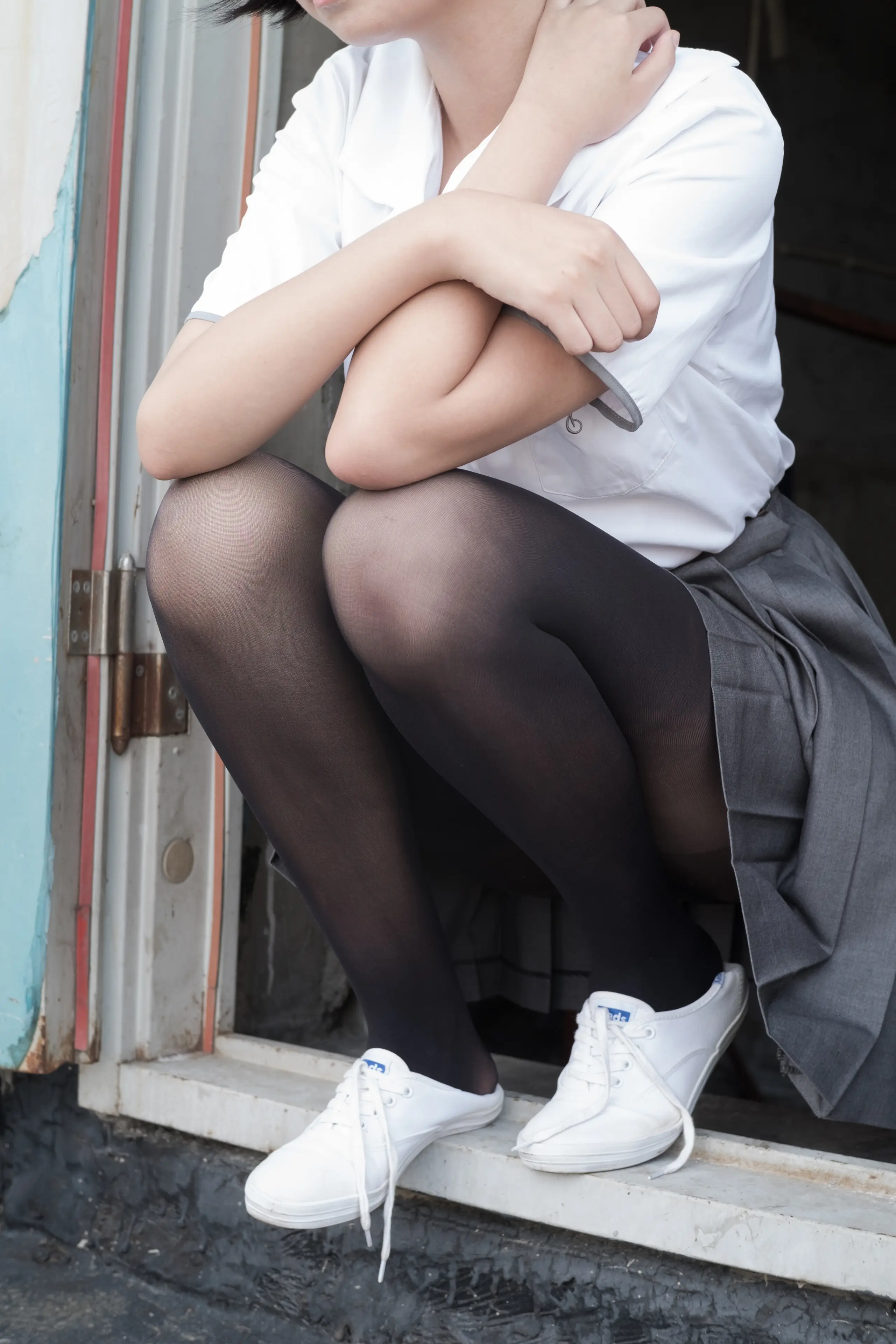 森萝财团 R15 天台黑丝 [95P]