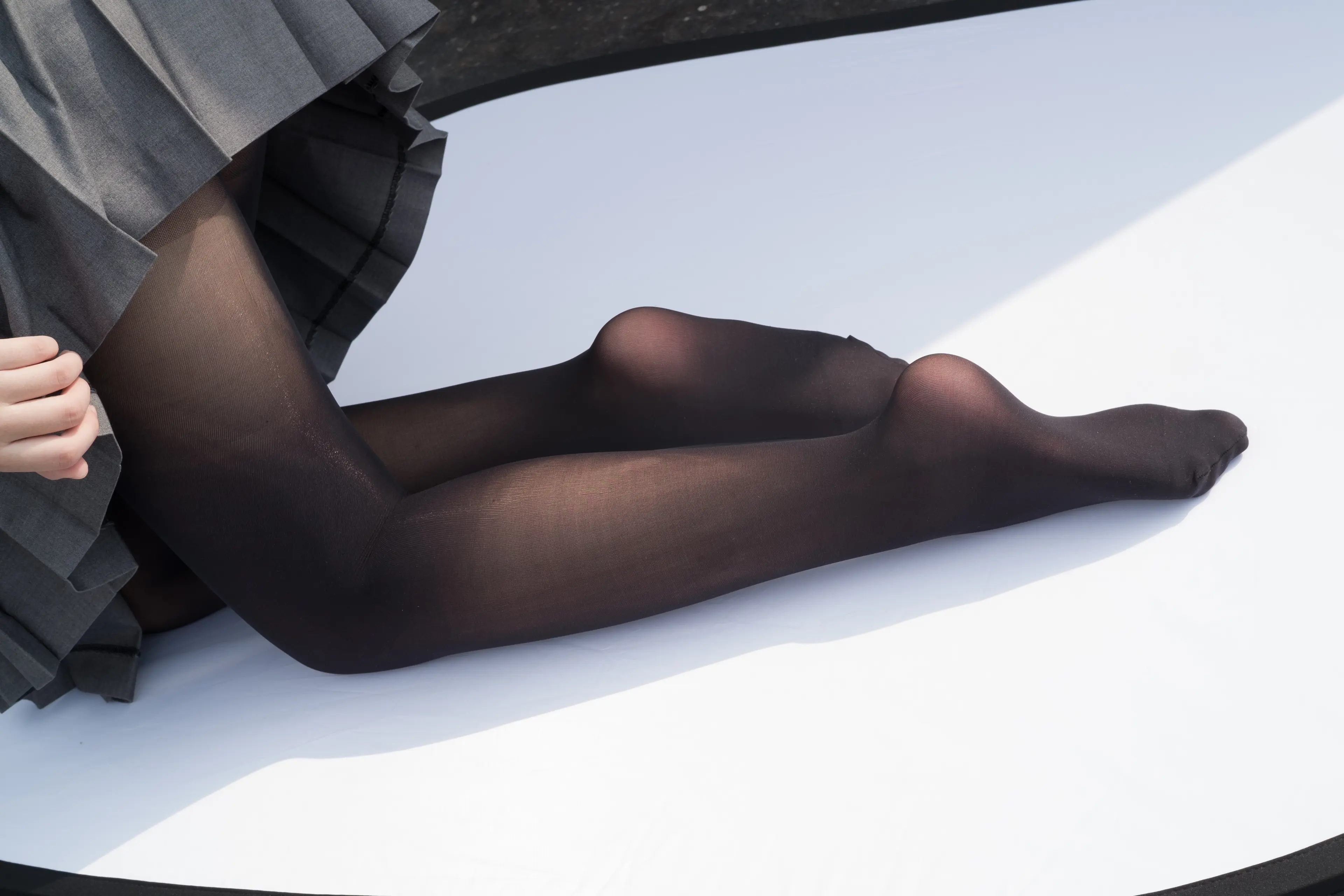 森萝财团 R15 天台黑丝 [95P]